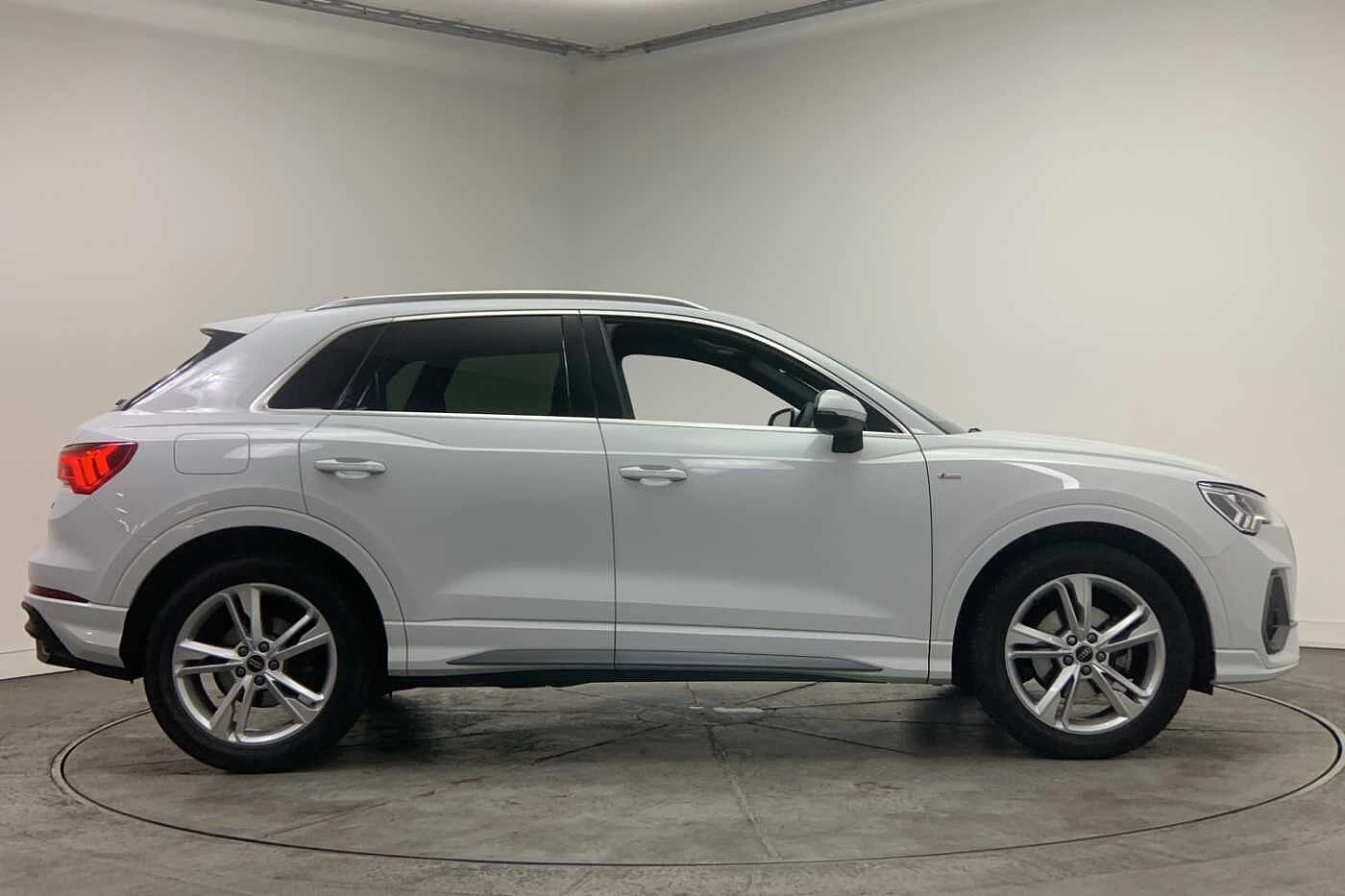 Audi-Q3-image-3