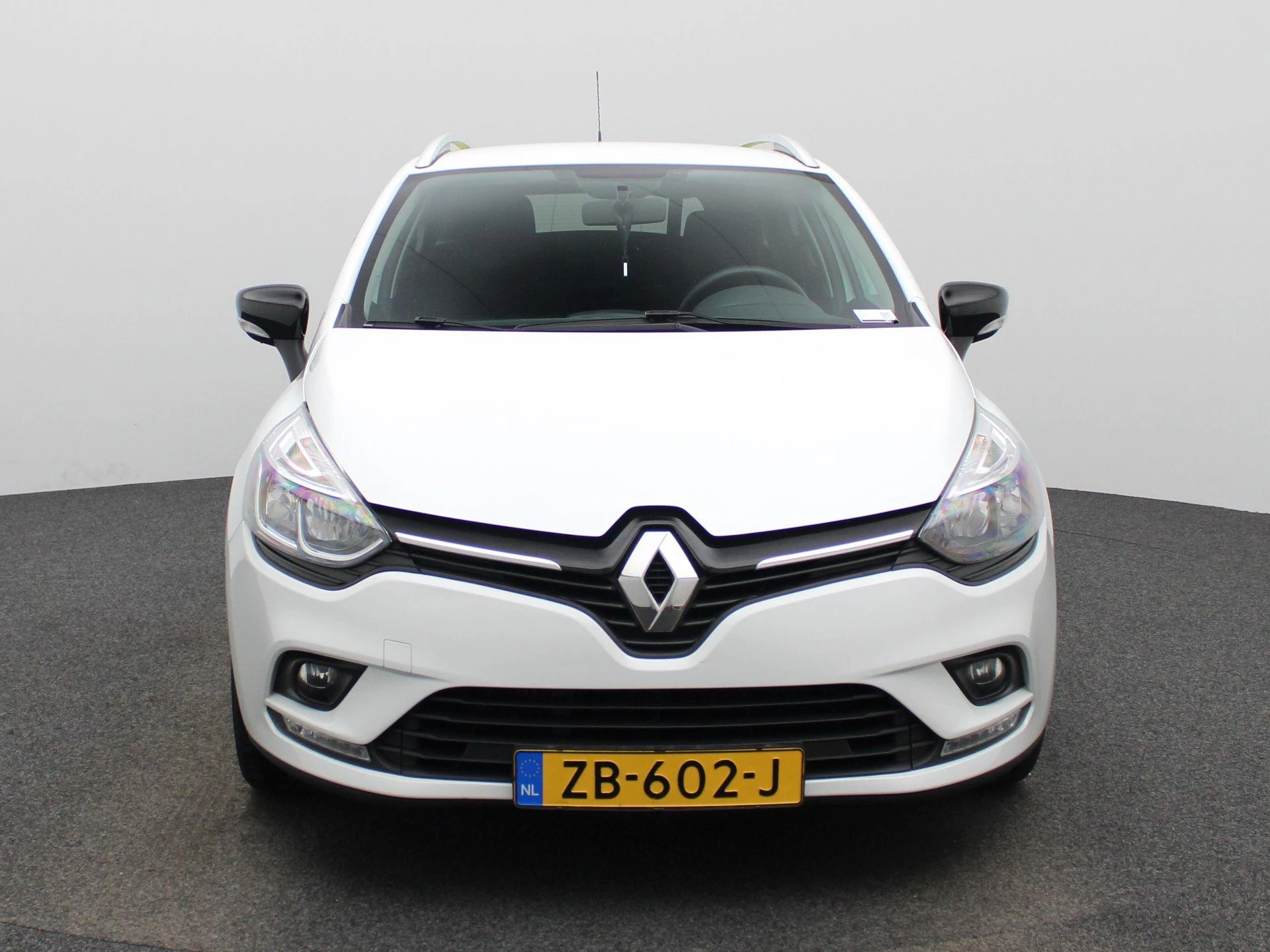 Renault-Clio-image-2