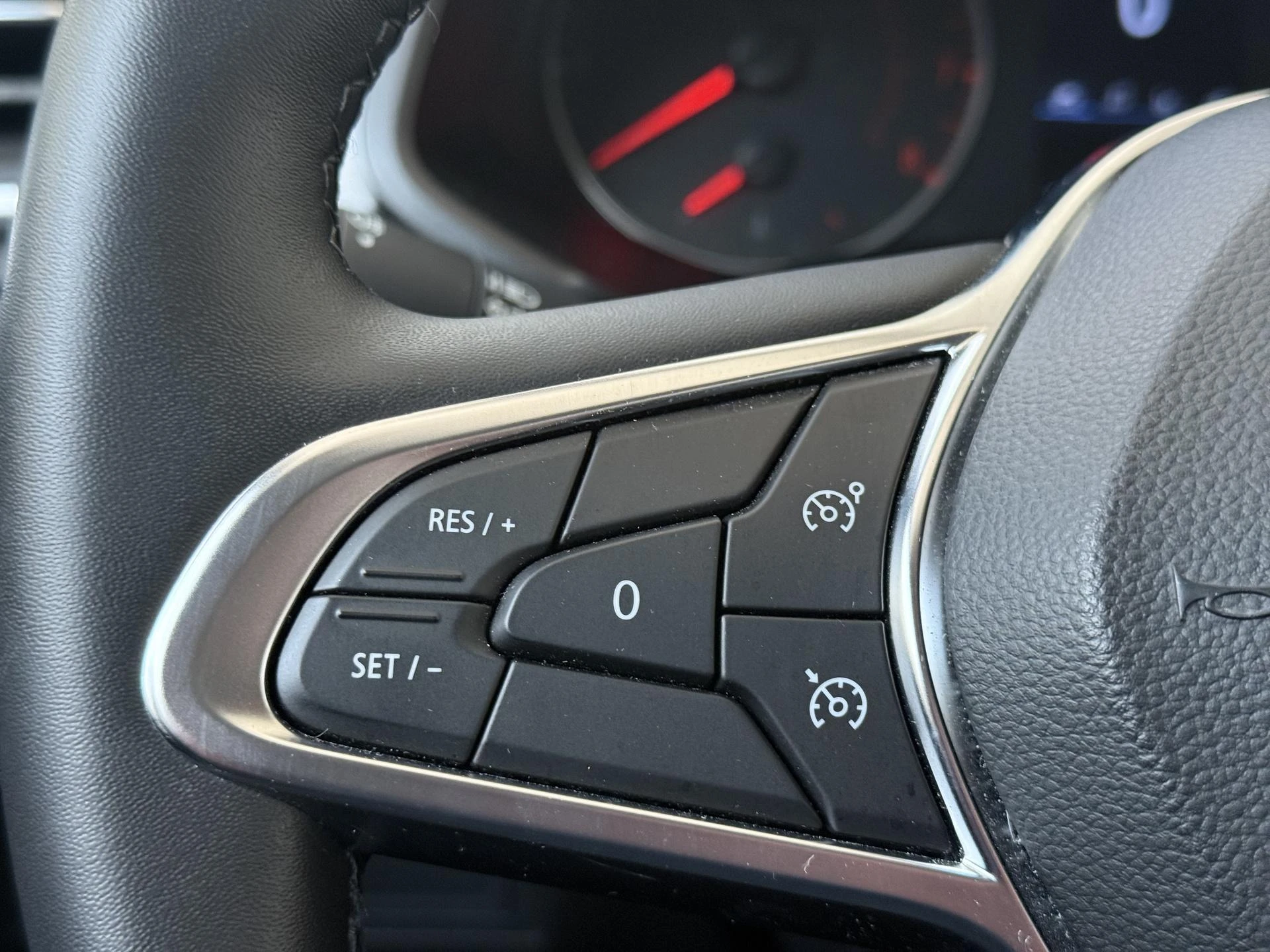 Renault-Captur-image-11