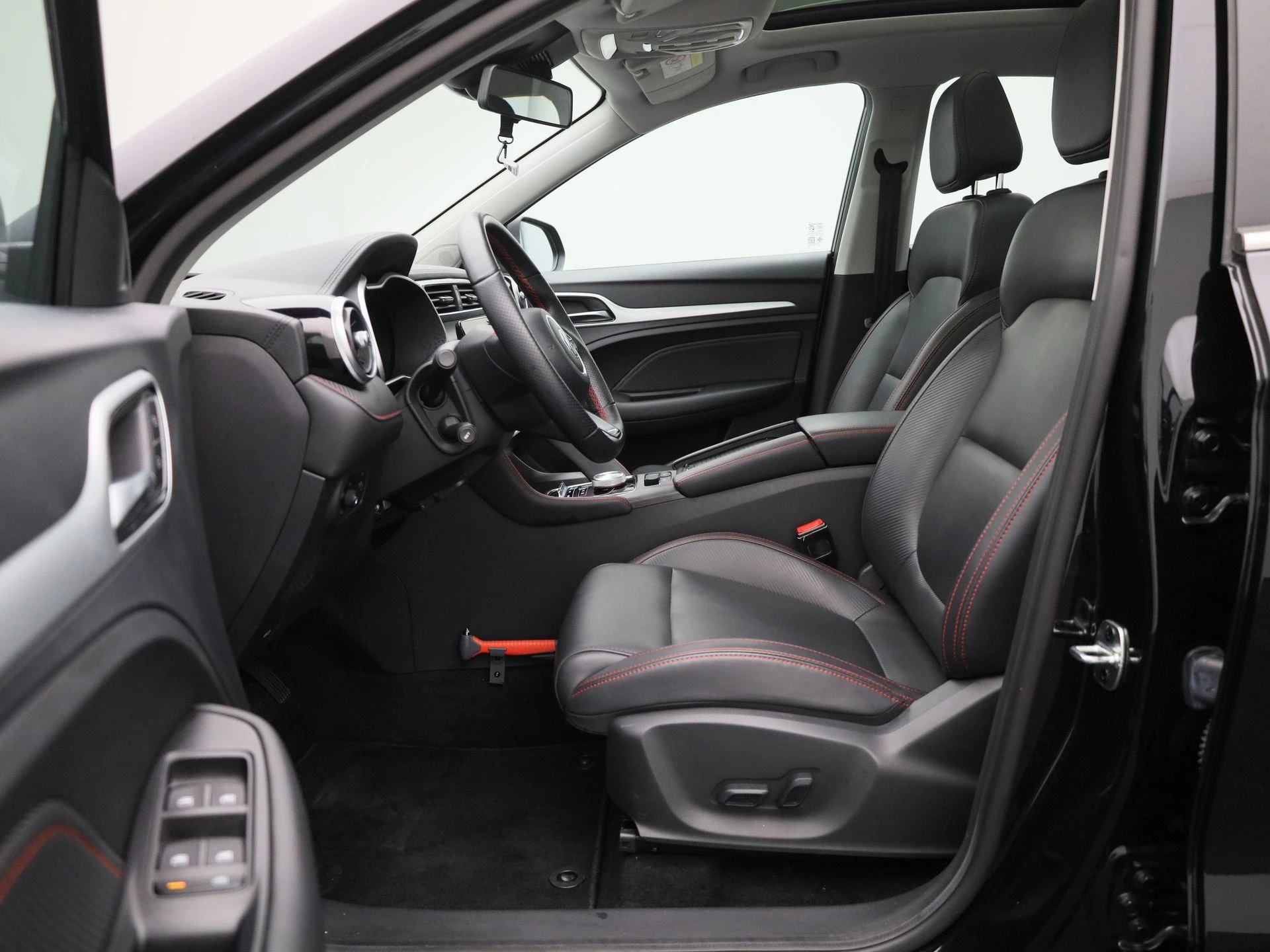 MG ZS EV - 11