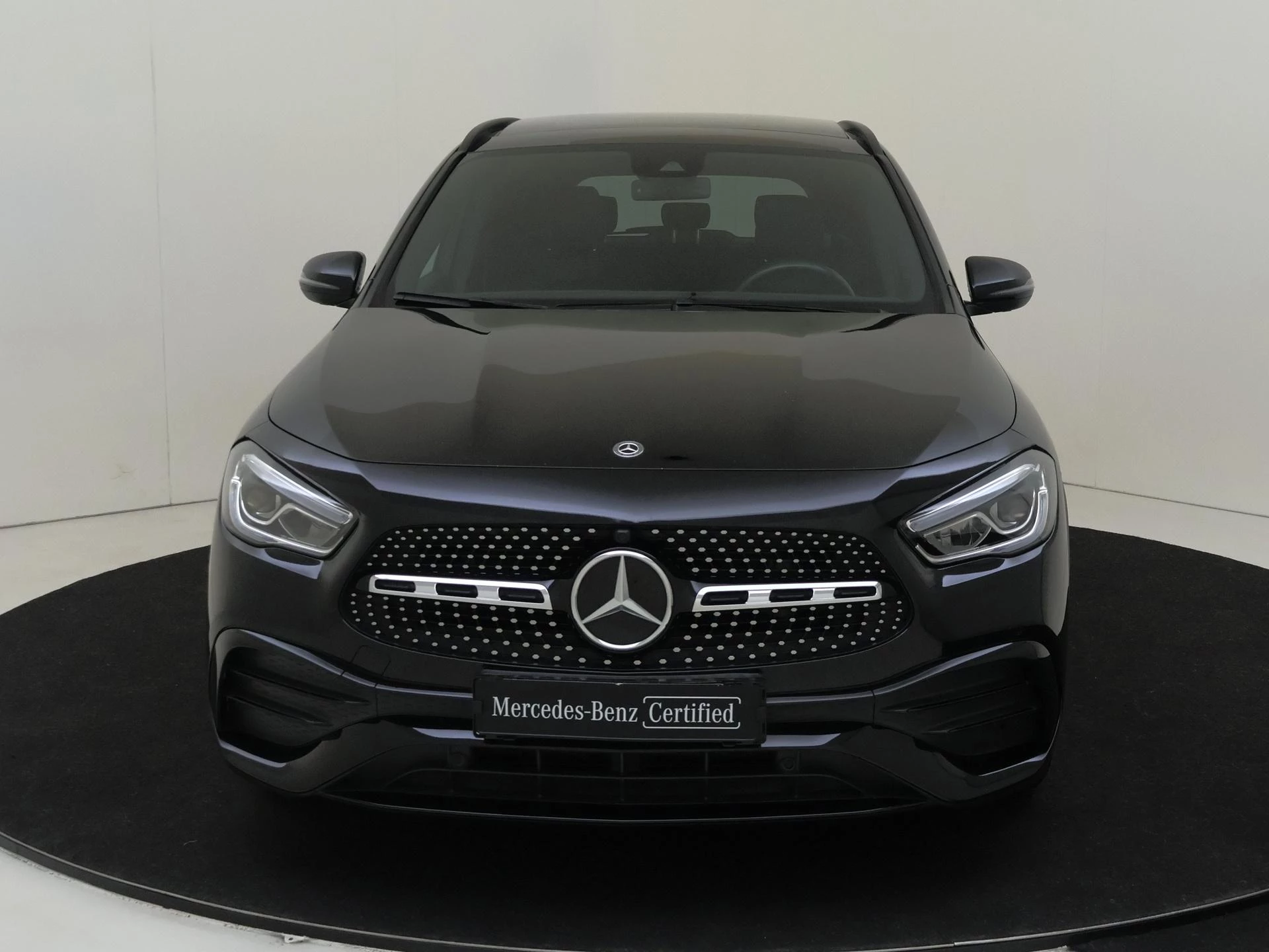 Mercedes-Benz-GLA-image-8