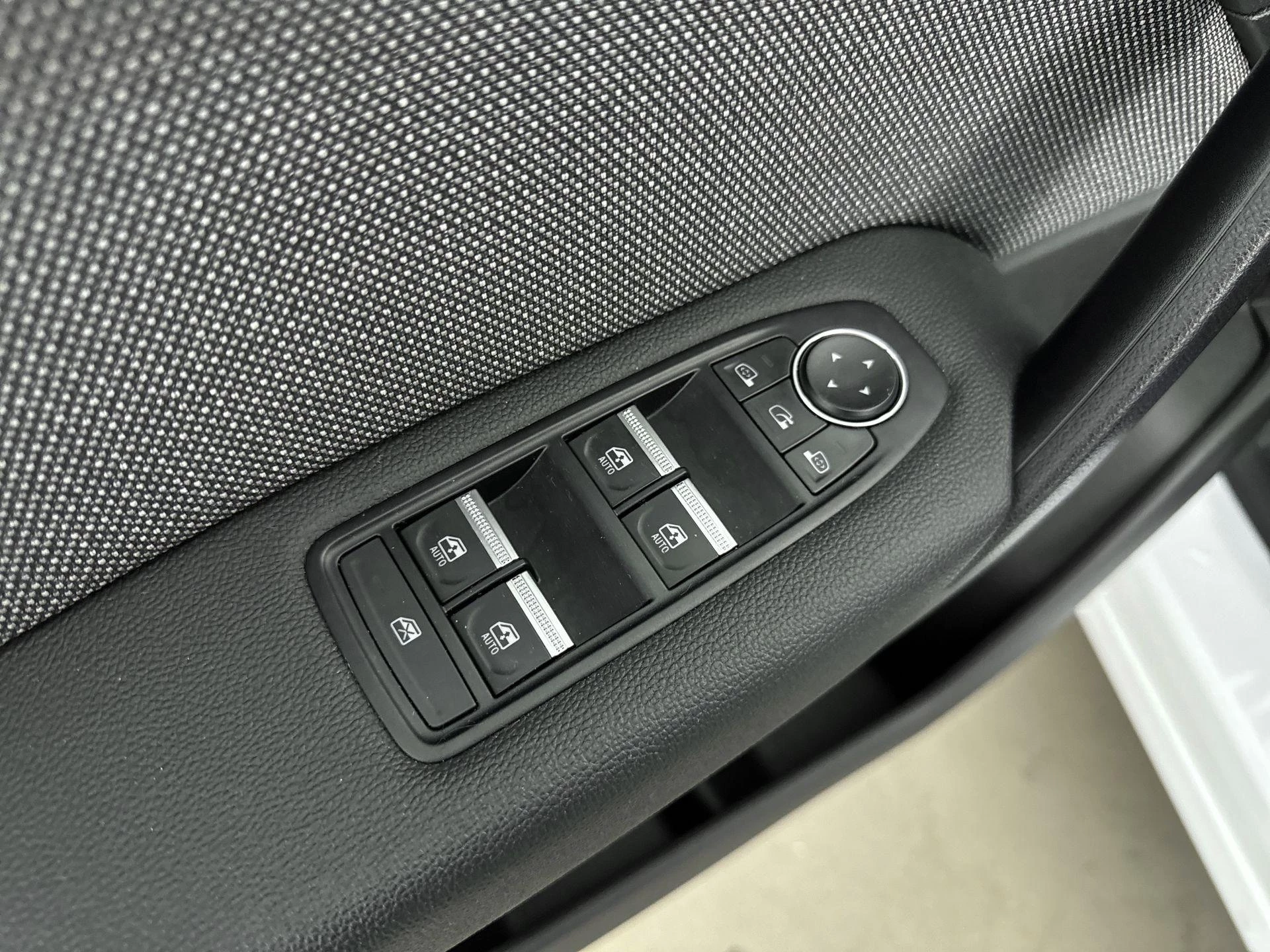 Renault-Captur-image-14