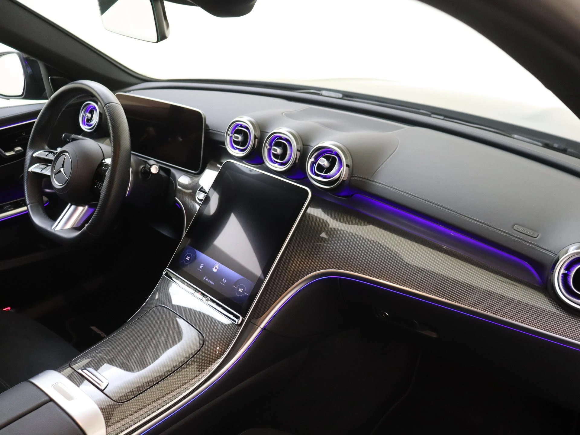 Mercedes-Benz-C-Klasse-image-4
