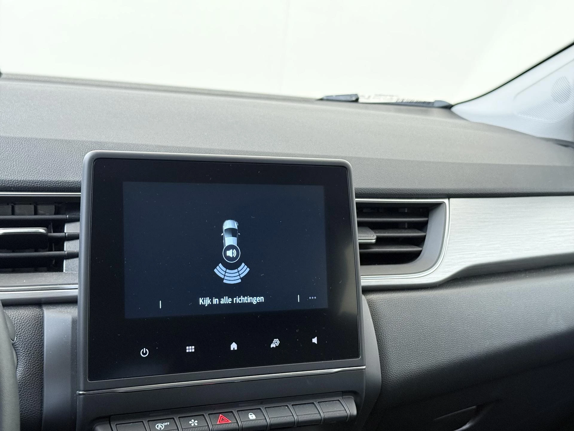 Renault-Captur-image-16