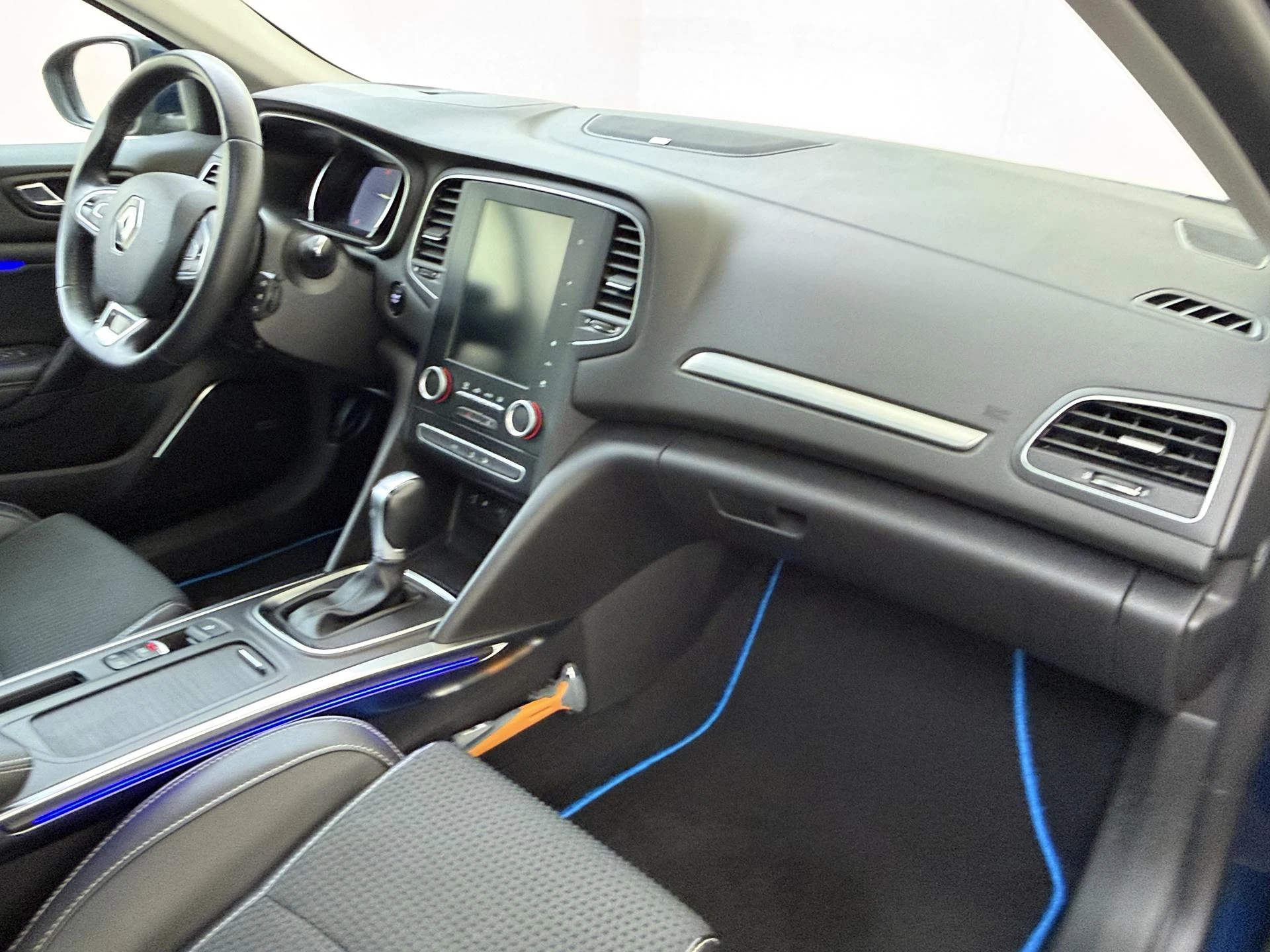 Renault-Mégane Estate-image-4