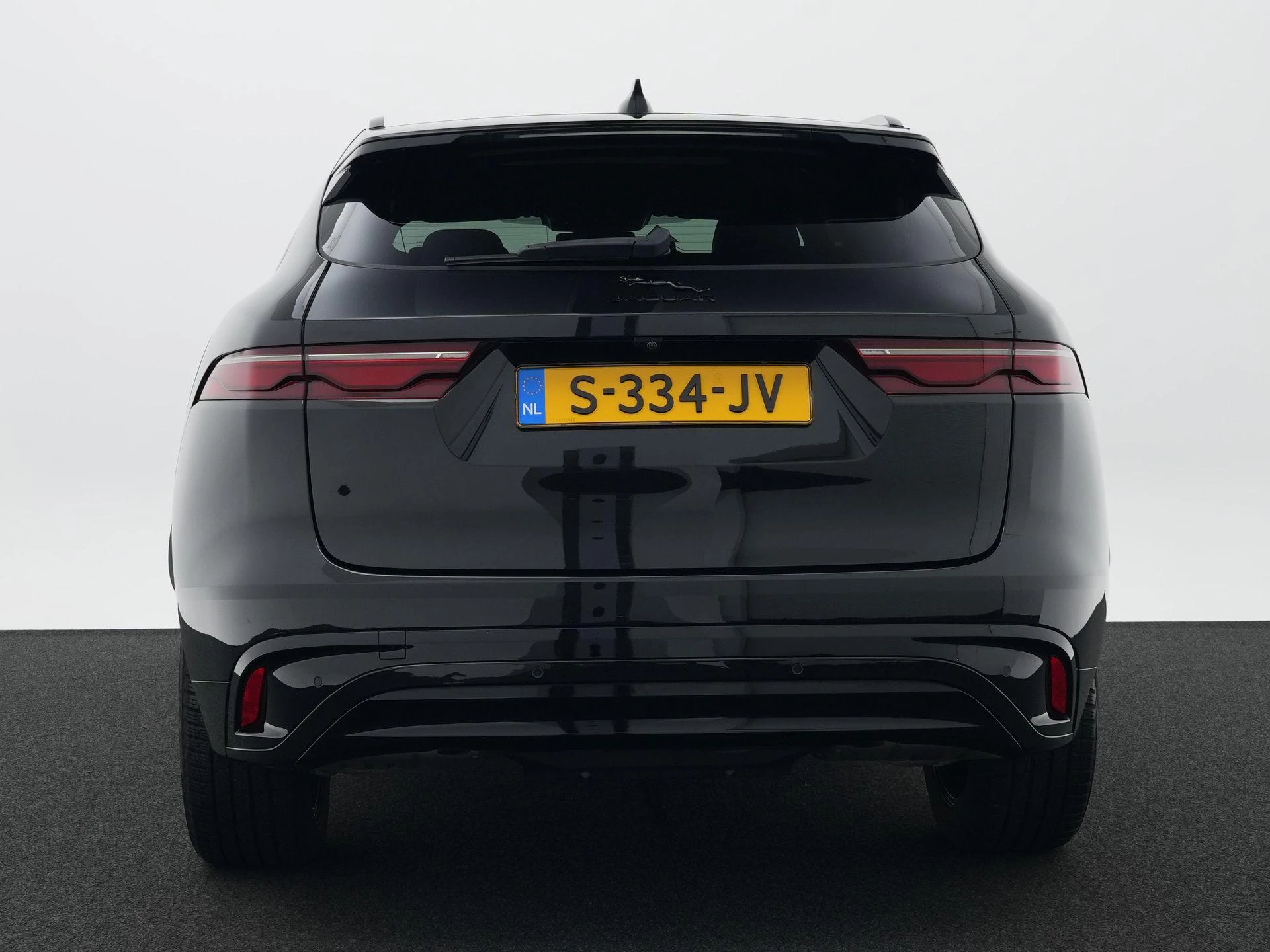 Jaguar F-PACE 2.0 P400e PHEV R-Dynamic Black