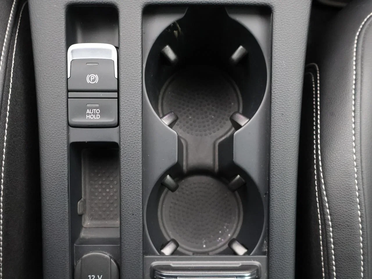 Volkswagen-Passat-image-18