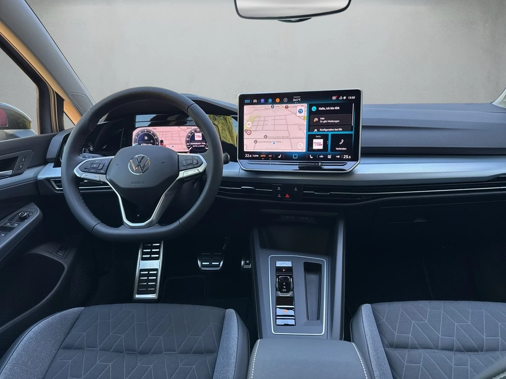 Volkswagen-Golf-image-7