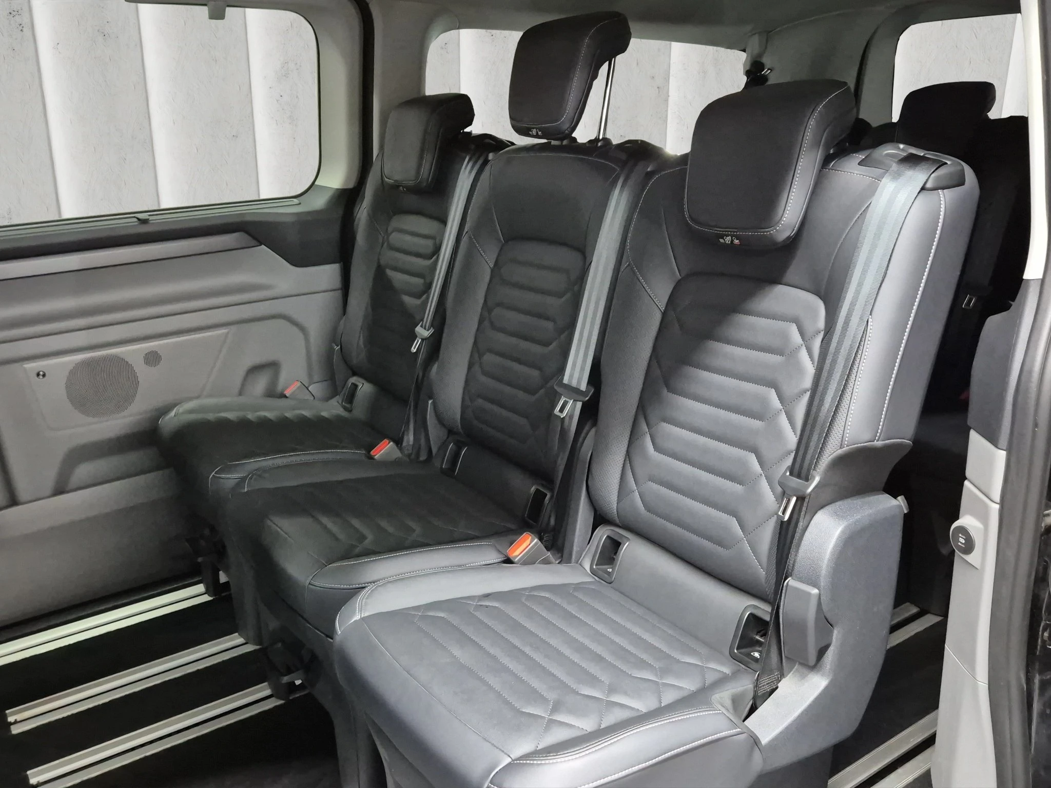 Ford-Tourneo Custom-image-10
