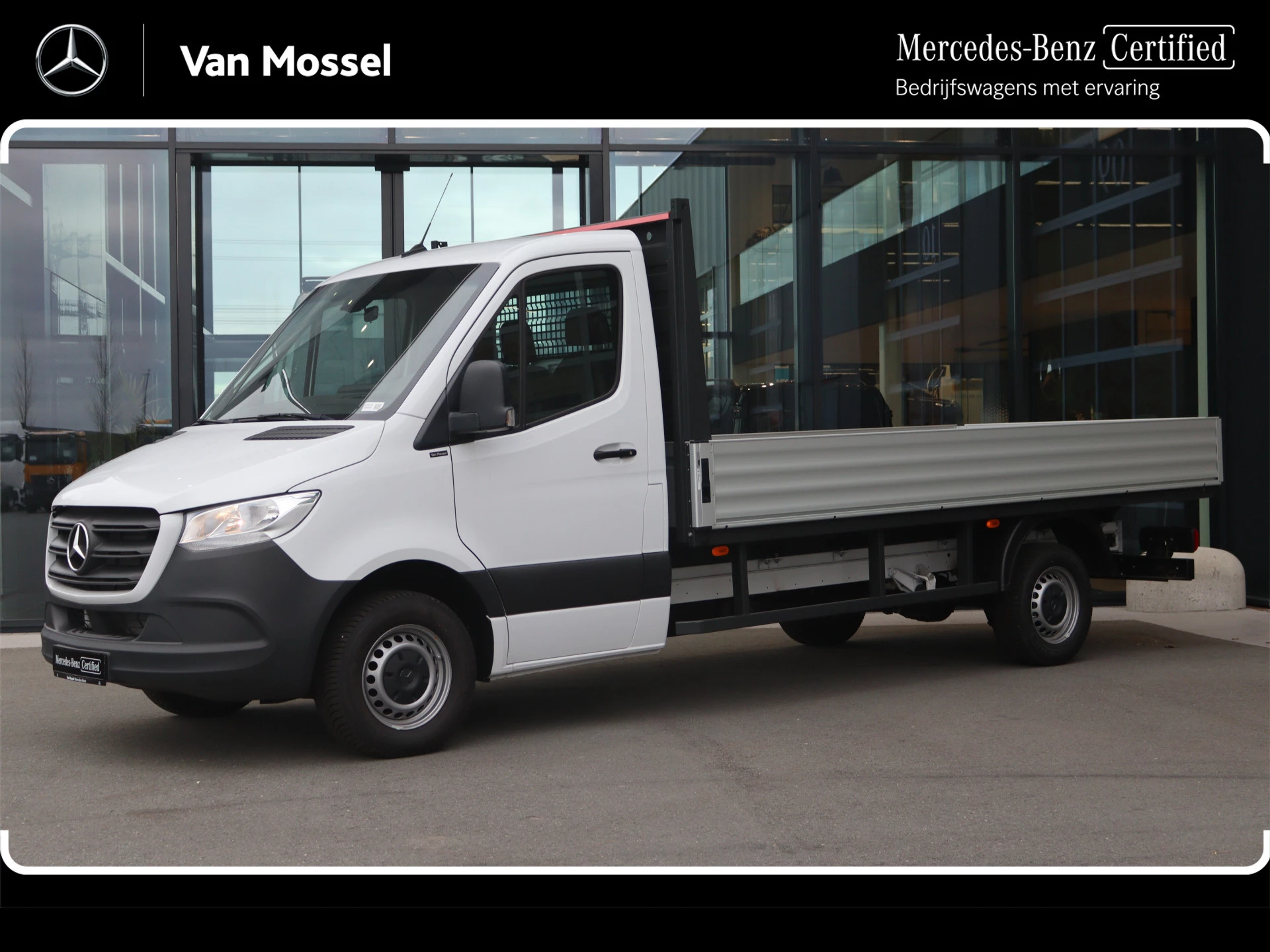 Mercedes-Benz-Sprinter-image-0