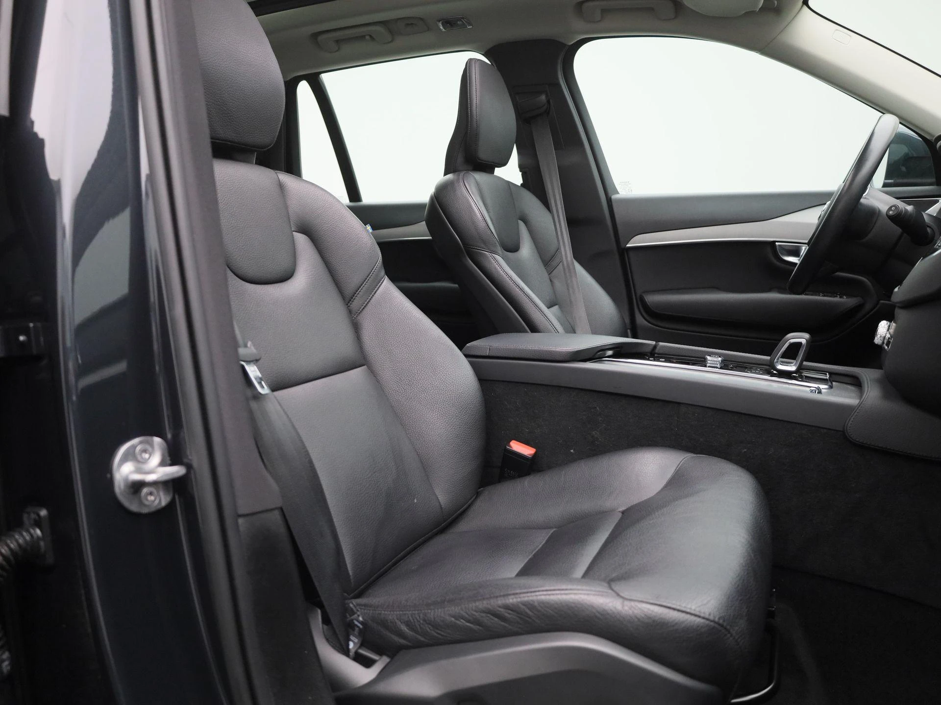 Volvo-XC90-image-36
