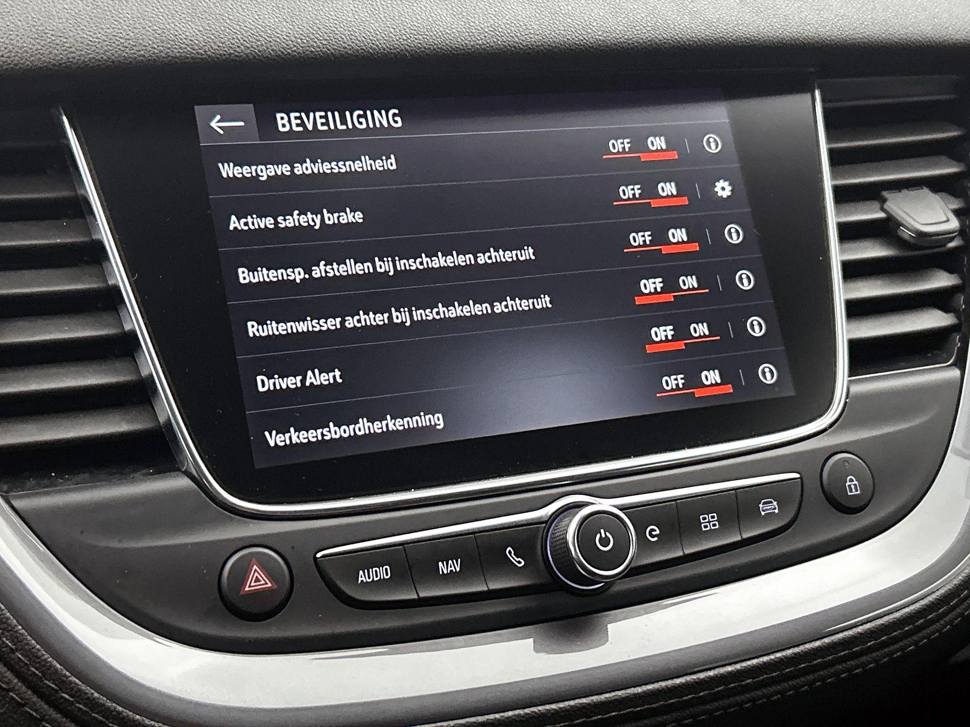 Opel-Grandland X-image-10