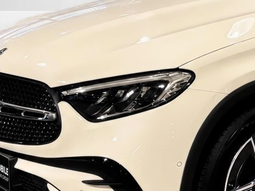 Mercedes-Benz-GLC 300 d-image-4