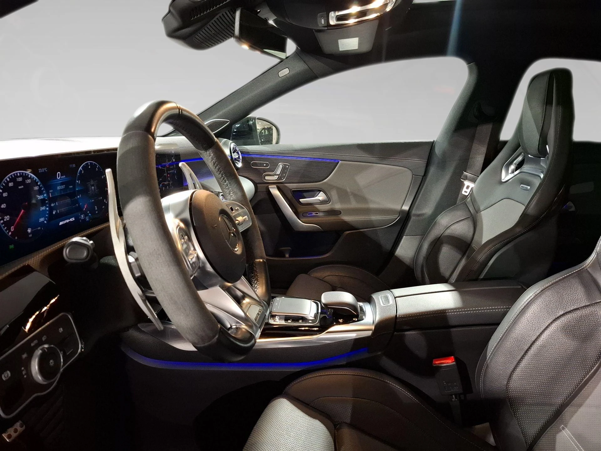 Mercedes-Benz-CLA-image-3