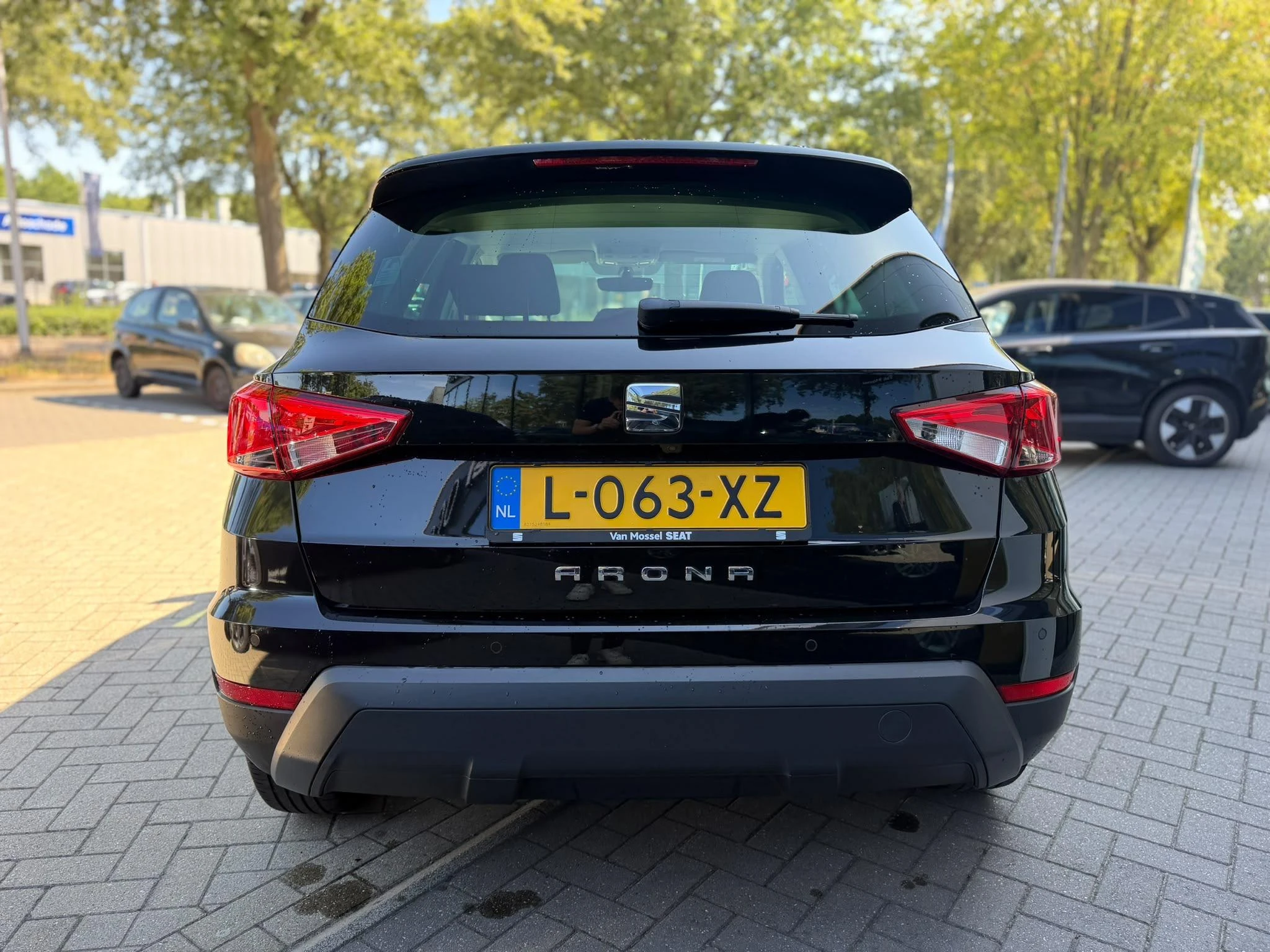 SEAT-Arona-image-2