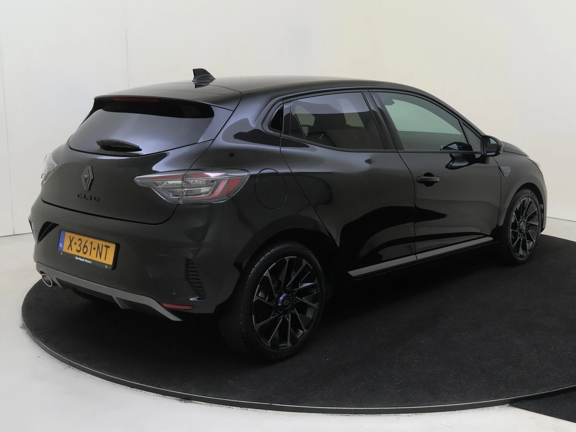 Renault-Clio-image-3