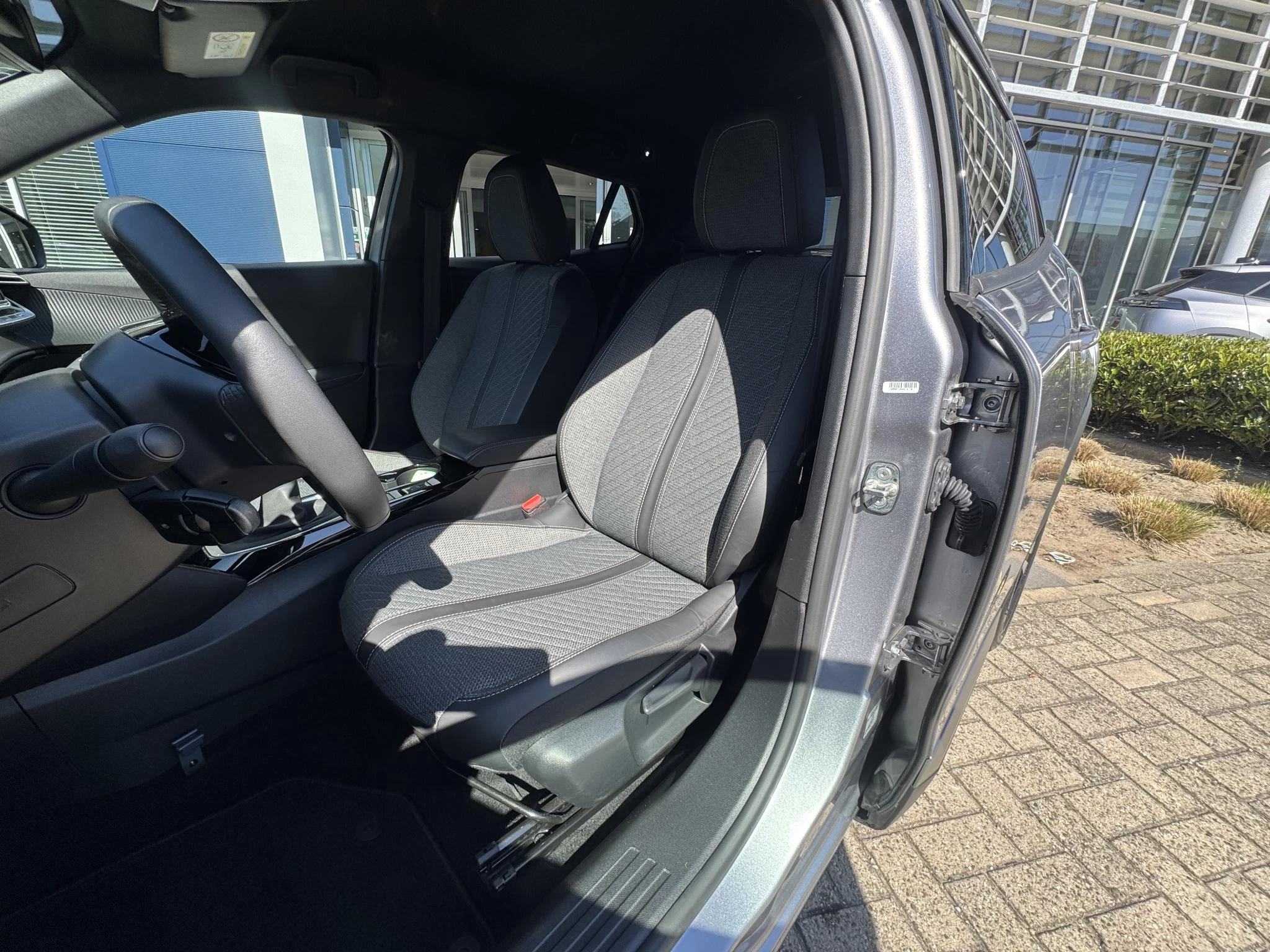 Peugeot-2008-image-16