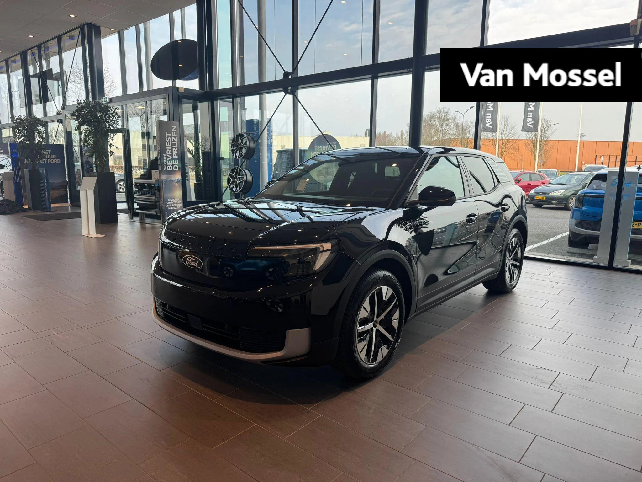 Ford-Explorer-image-0