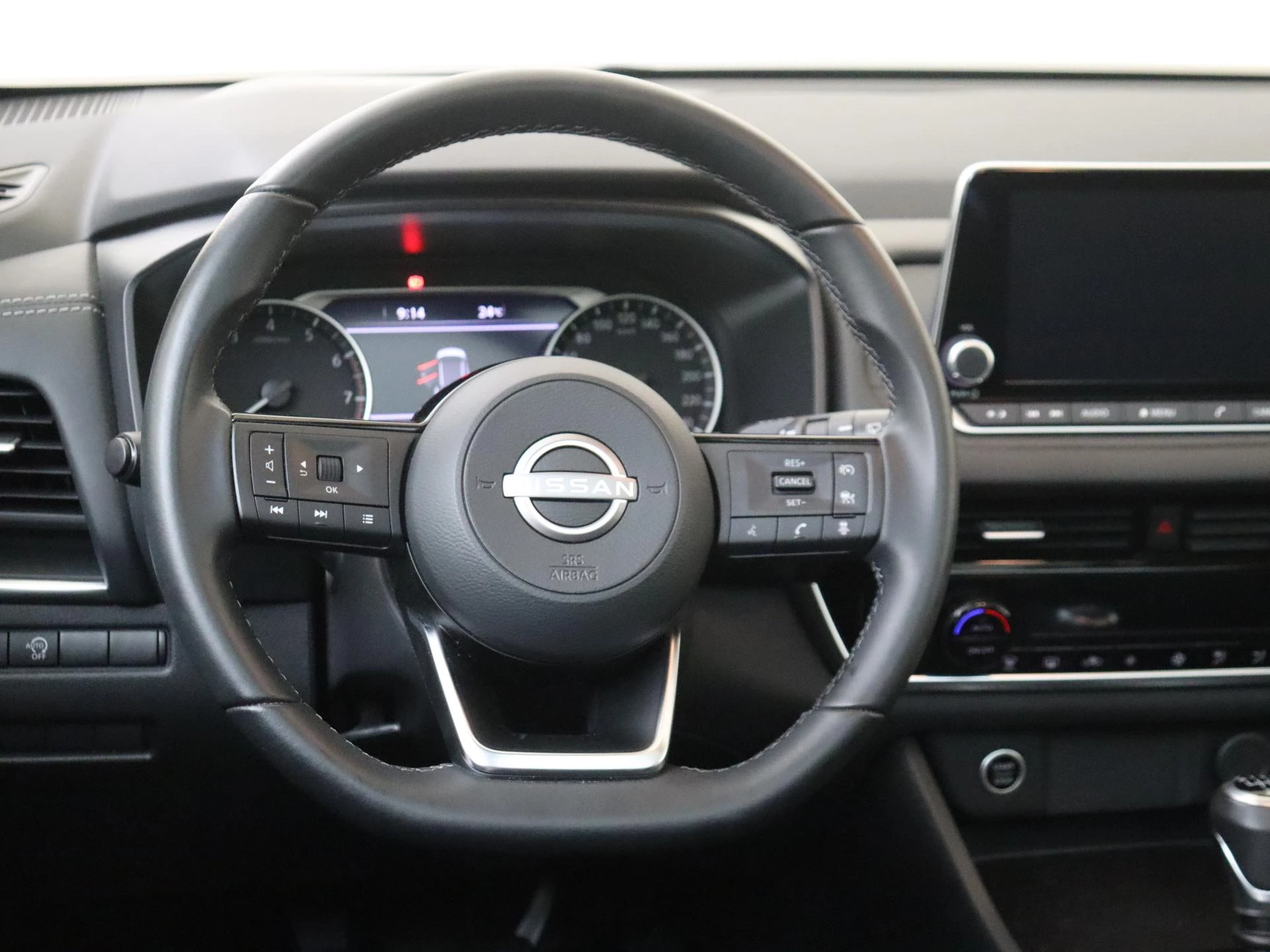 Nissan-QASHQAI-image-9