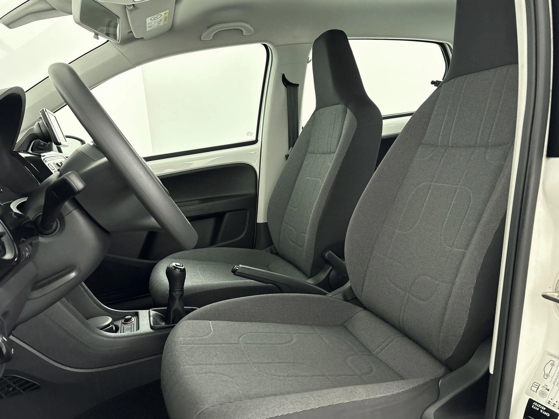 Volkswagen-up!-image-5