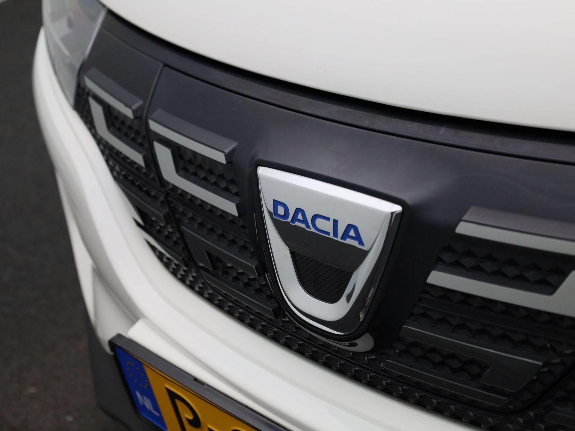 Dacia-Spring-image-28