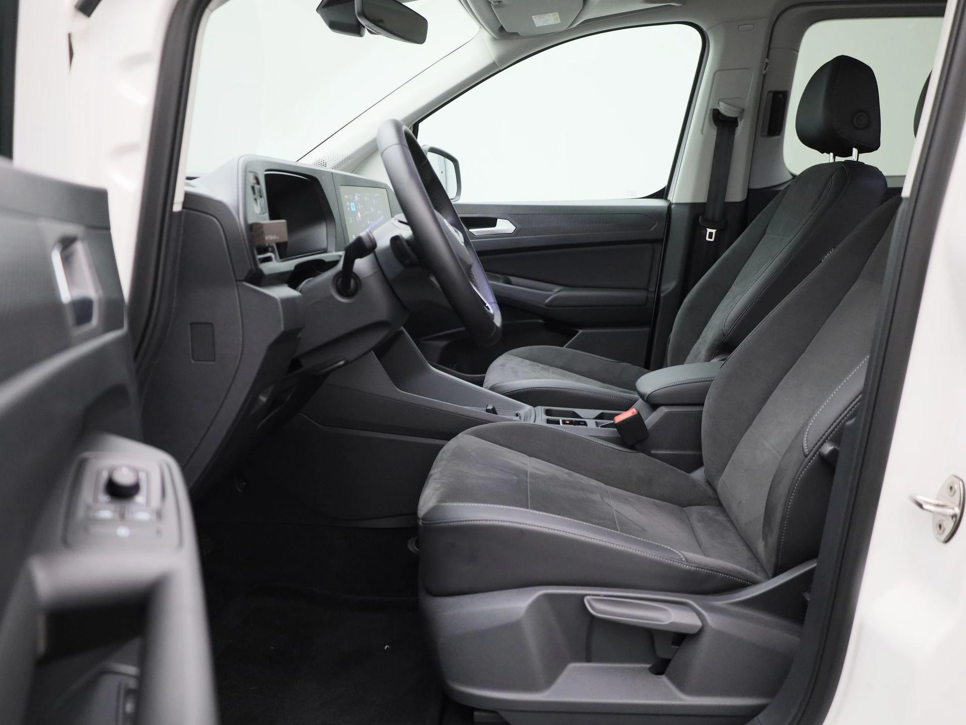 Volkswagen-Caddy-image-10