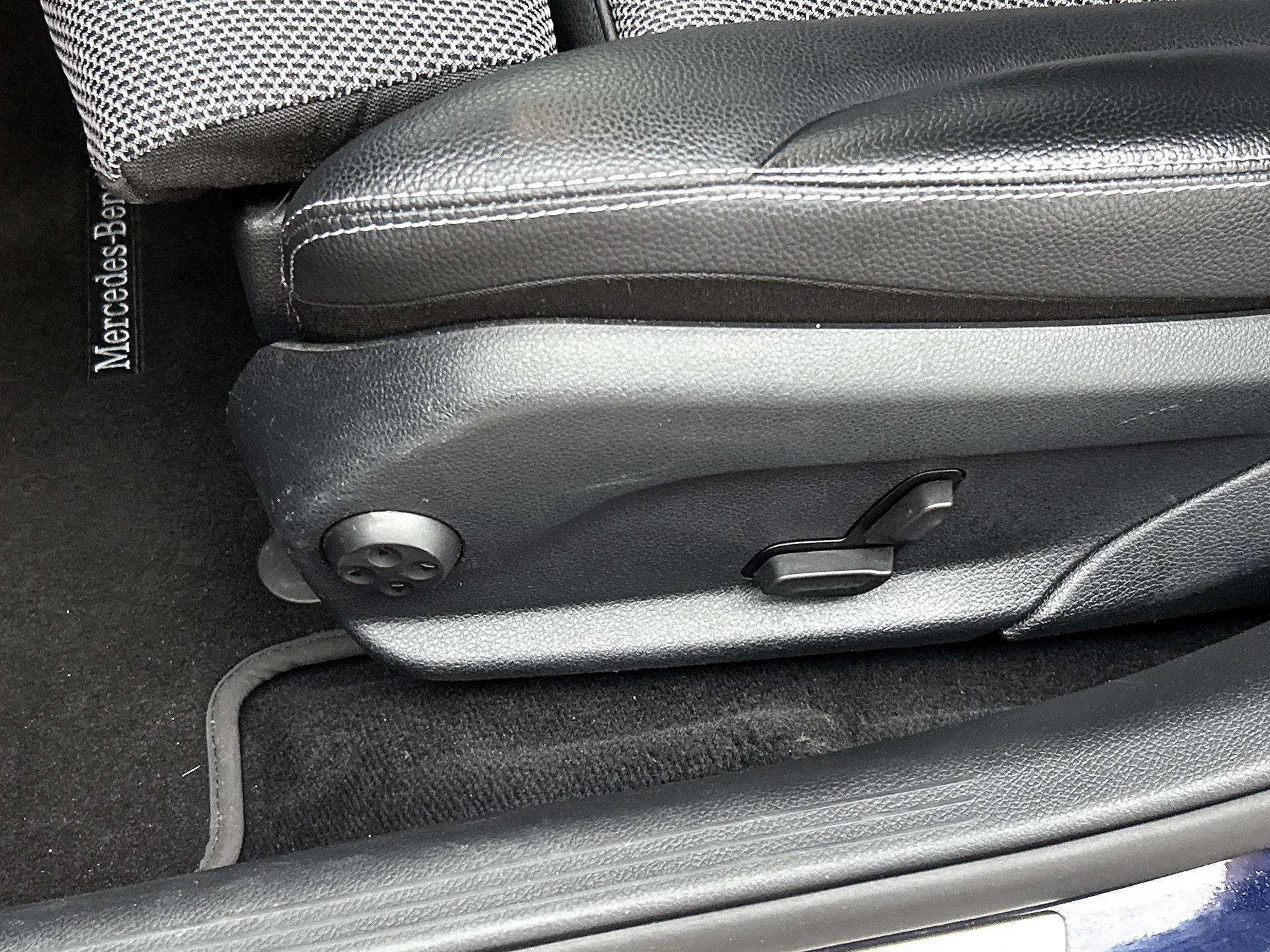 Mercedes-Benz-C-Klasse-image-16