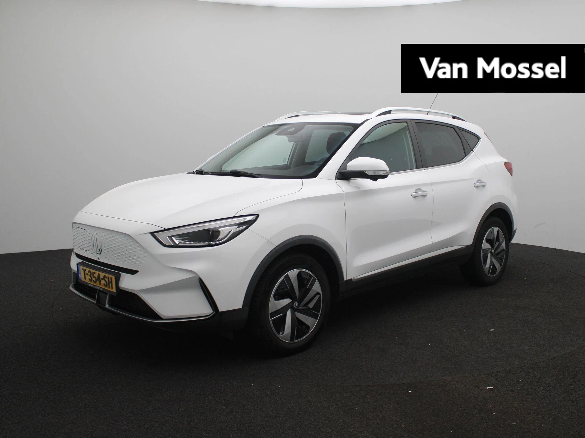 MG-ZS EV-image-0