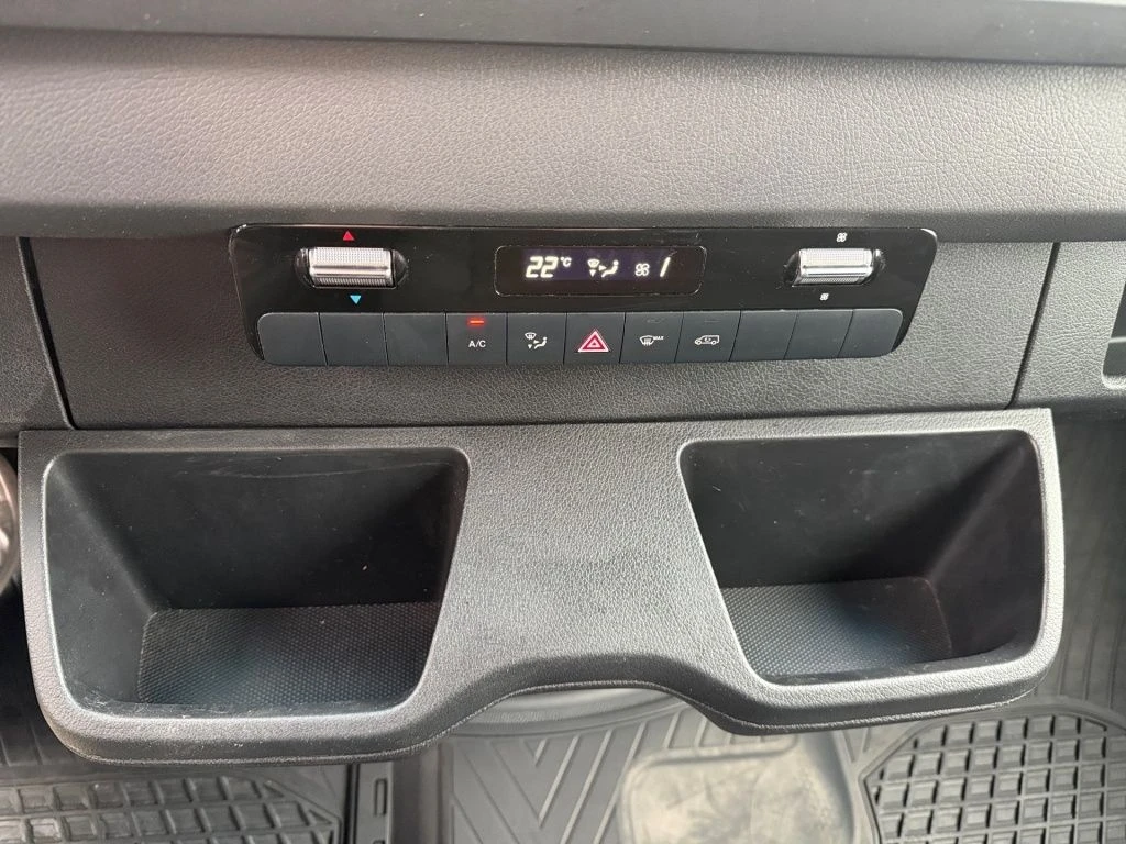 Mercedes-Benz-Sprinter 317-image-14
