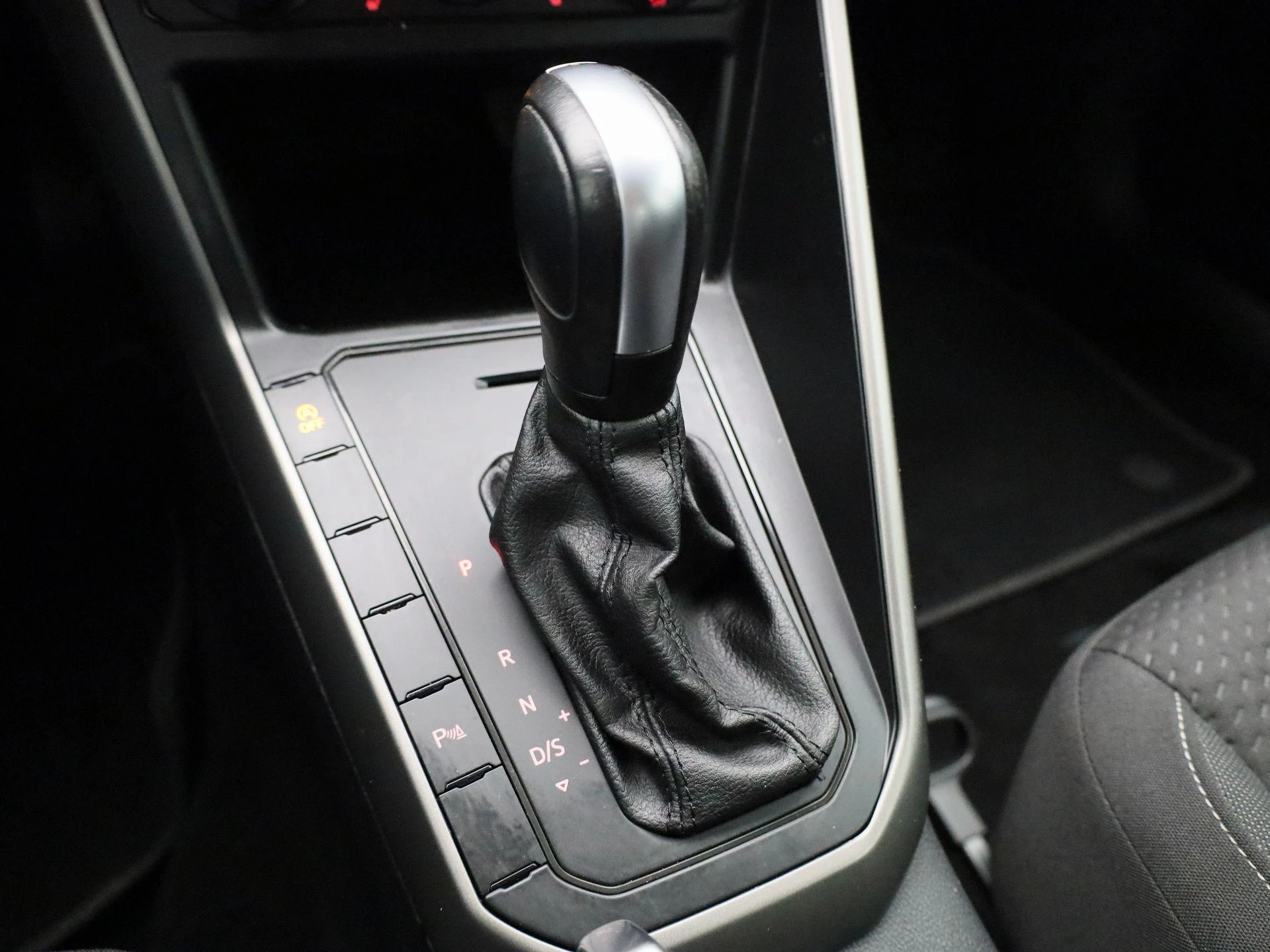 Volkswagen-Polo-image-20