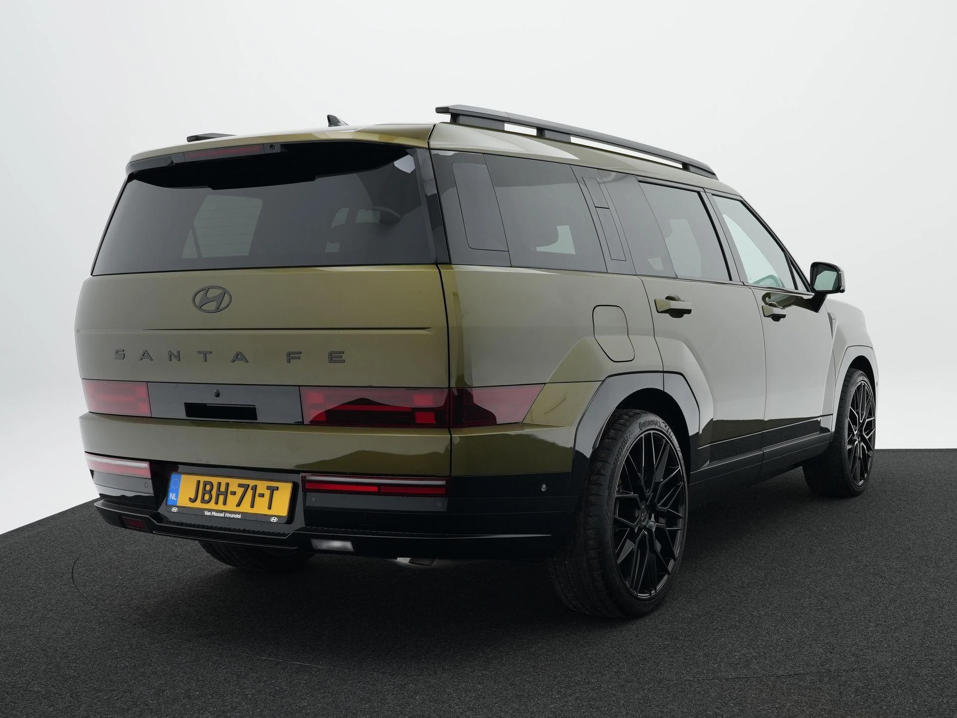 Hyundai-Santa Fe-image-11