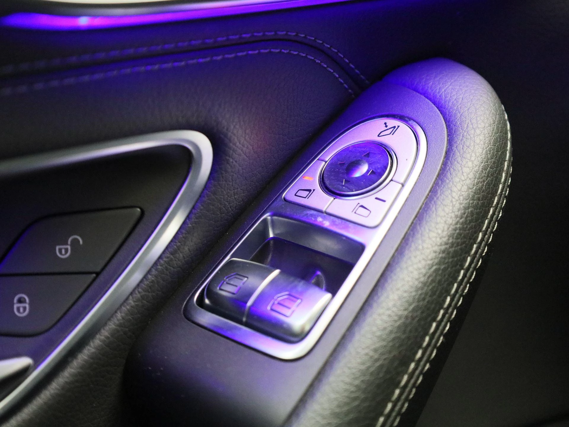 Mercedes-Benz-C-Klasse-image-31