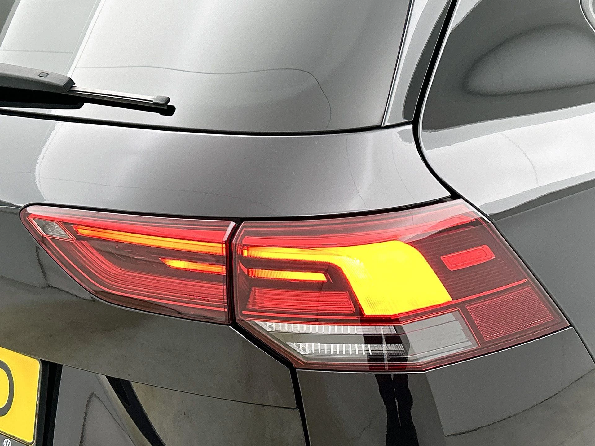 Volkswagen-Golf-image-31