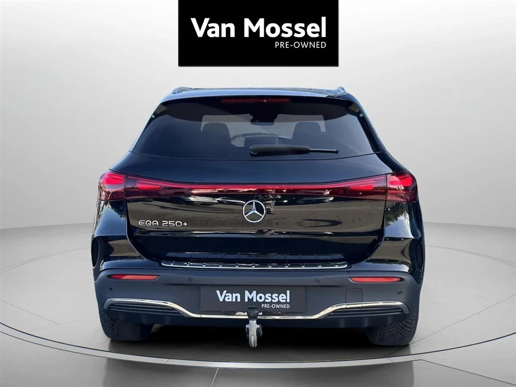 Mercedes-Benz-EQA-image-5