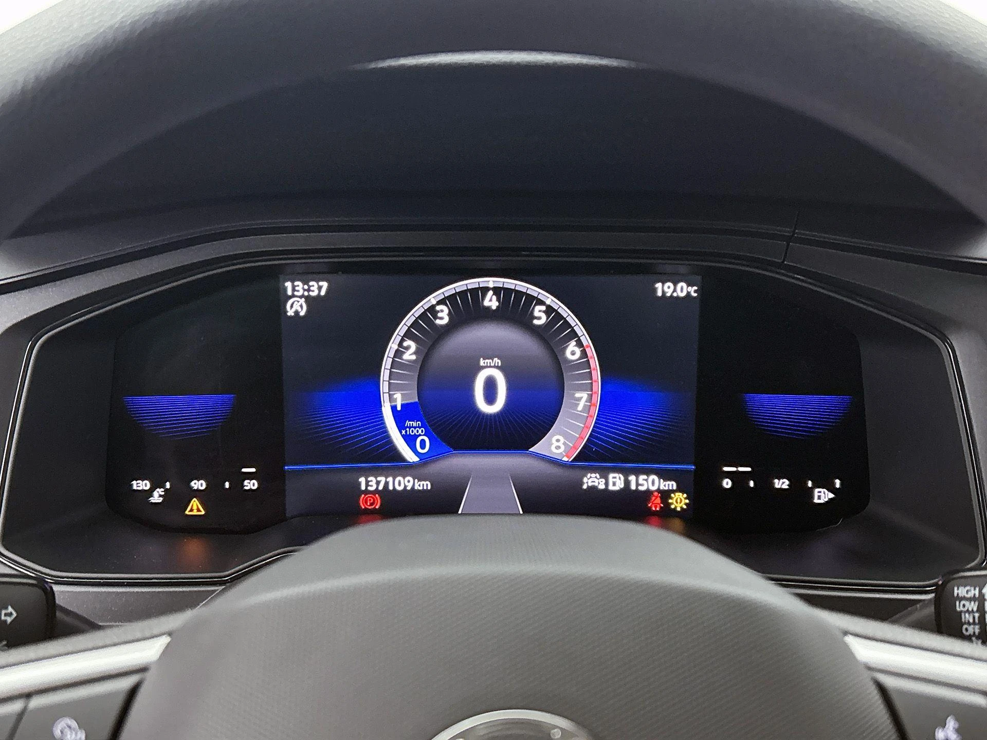 Volkswagen-Polo-image-15