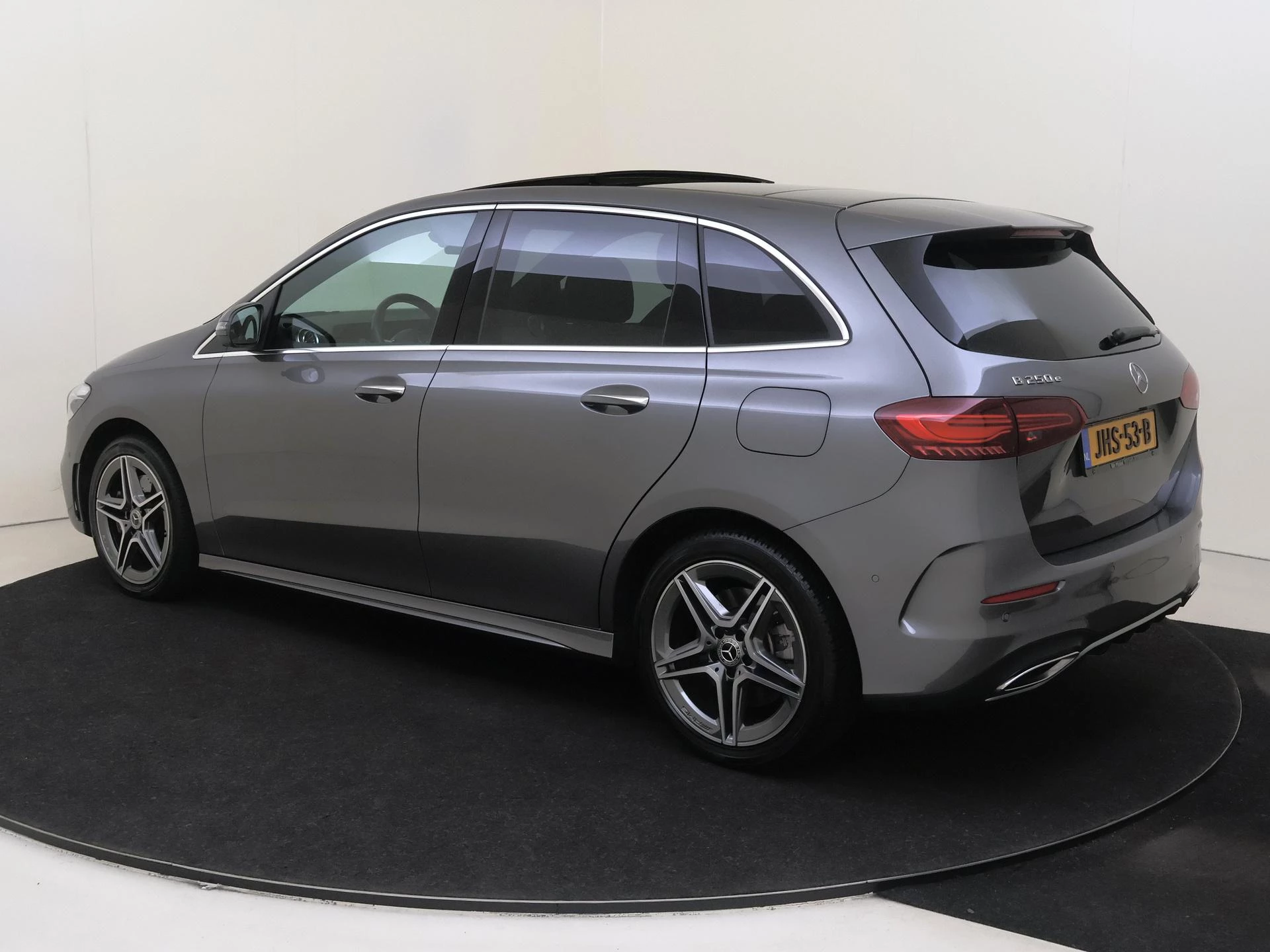 Mercedes-Benz B-Klasse 250 e Business Solution AMG