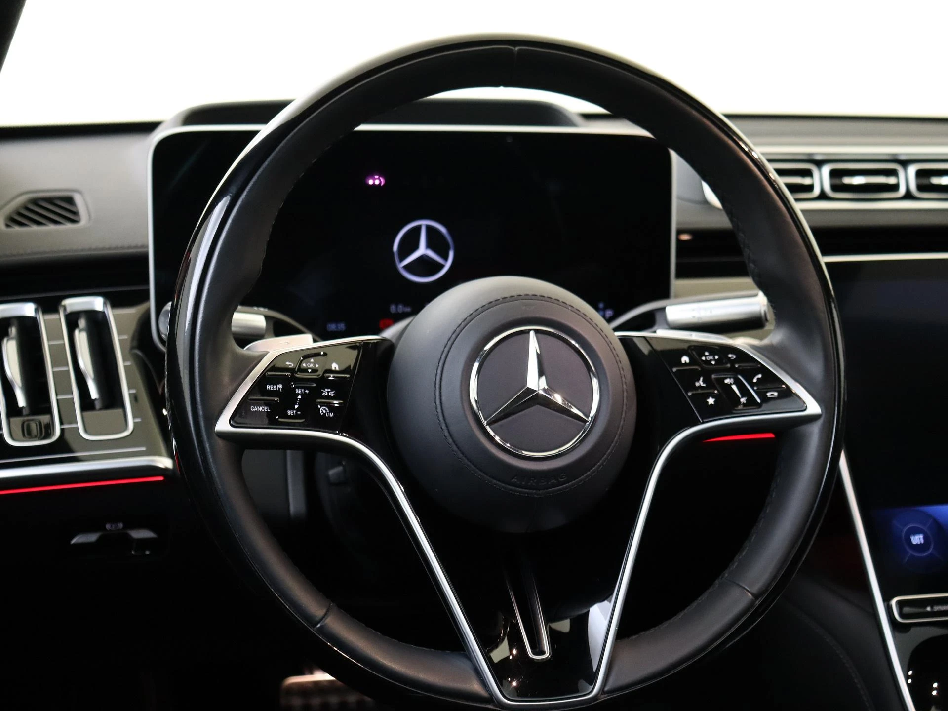 Mercedes-Benz-S-Klasse-image-10