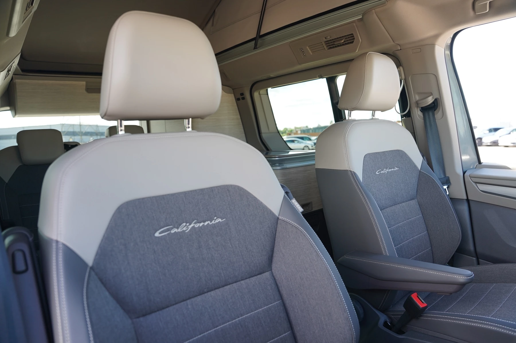 Volkswagen-California-image-31