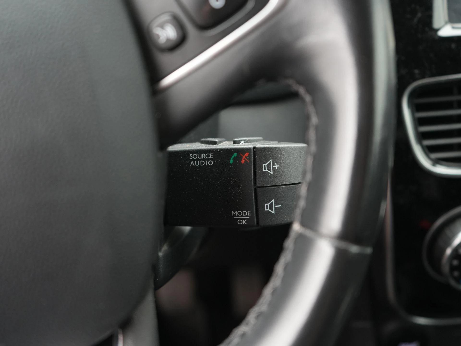 Renault-Clio-image-31