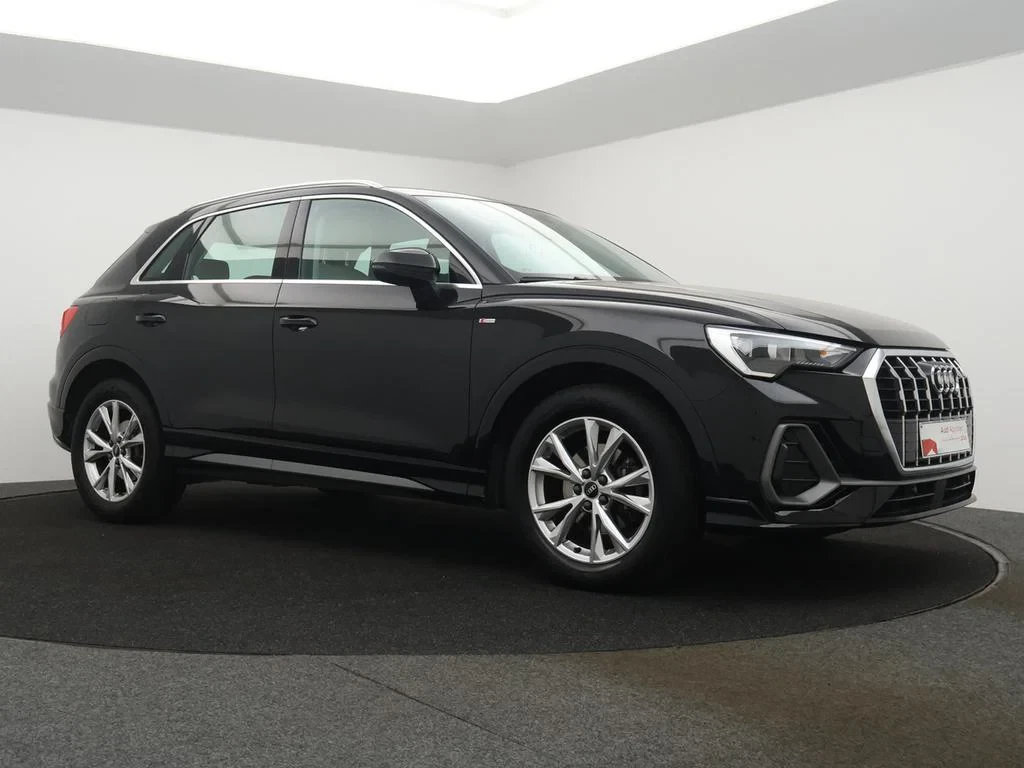 Audi-Q3-image-25