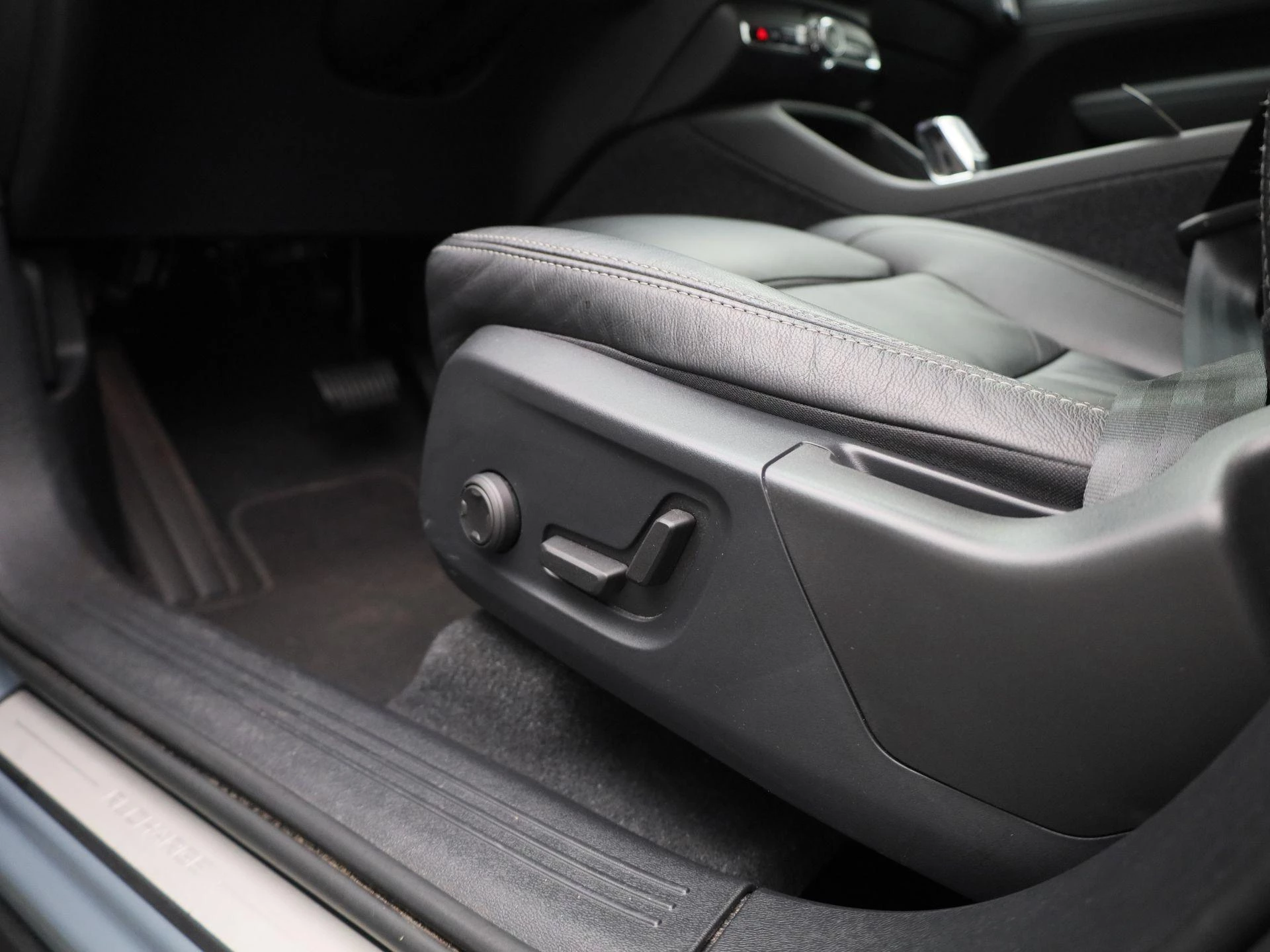Volvo-XC40-image-32