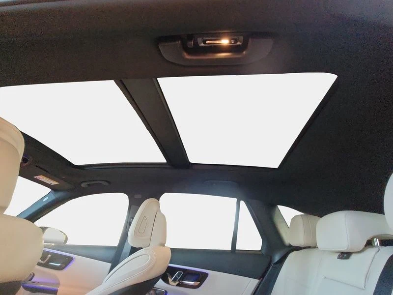 Mercedes-Benz-GLC 300 de-image-19