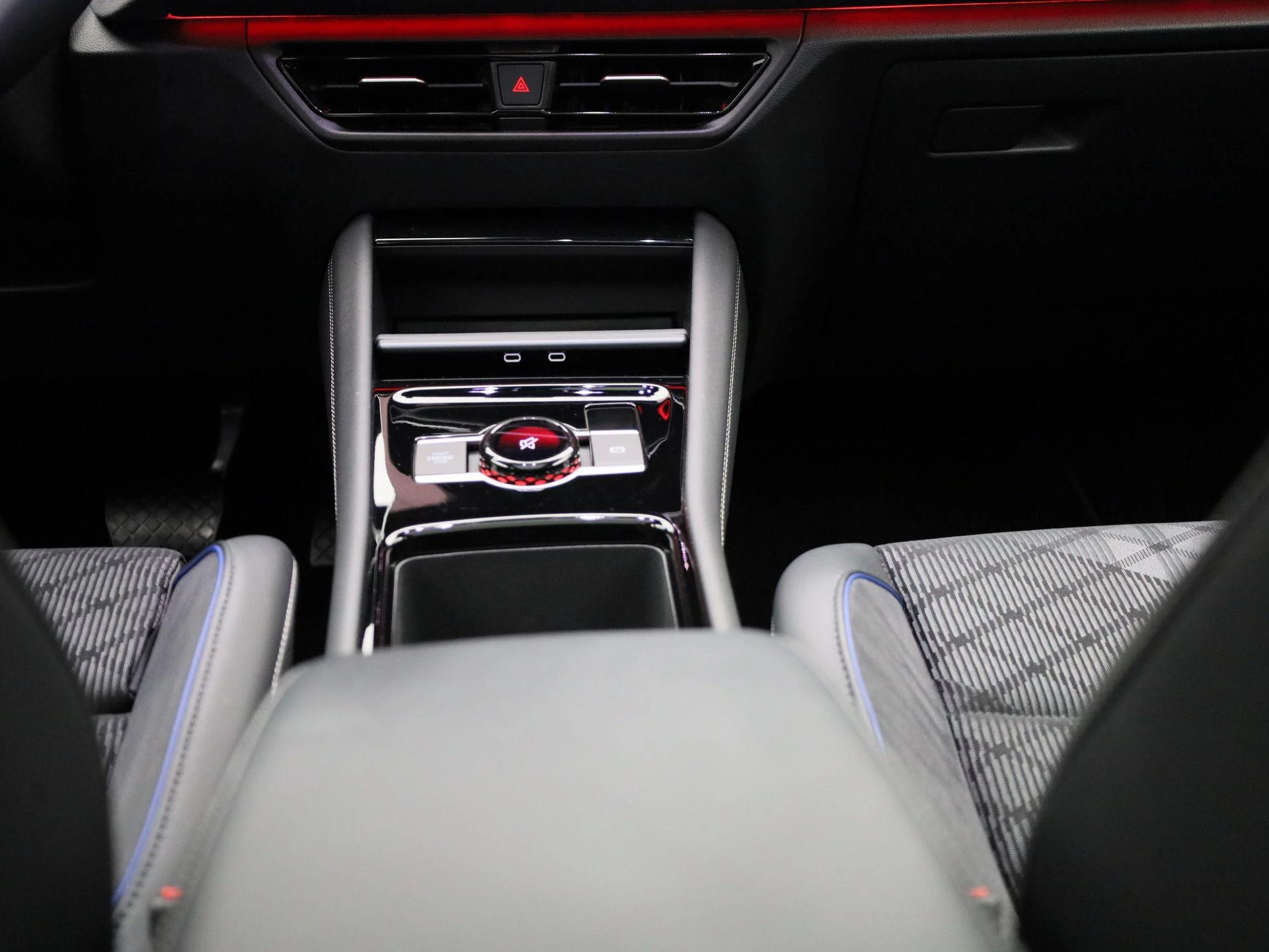 Volkswagen Tayron 1.5 eHybrid R-Line Edition 204 PK|