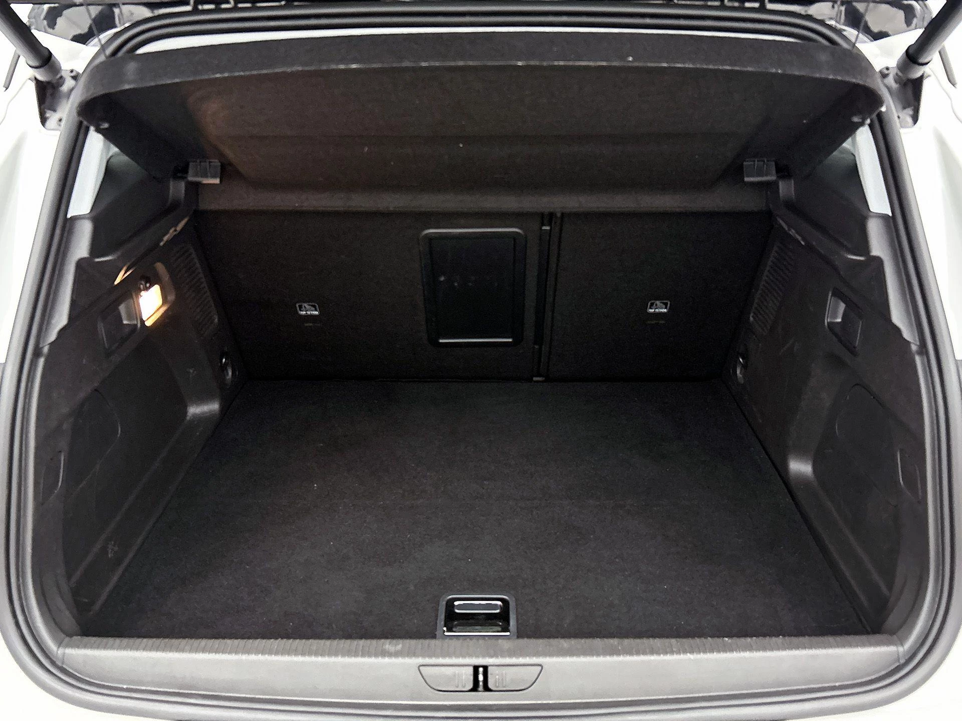 Opel Grandland X 1.6 Turbo Hybrid Elegance