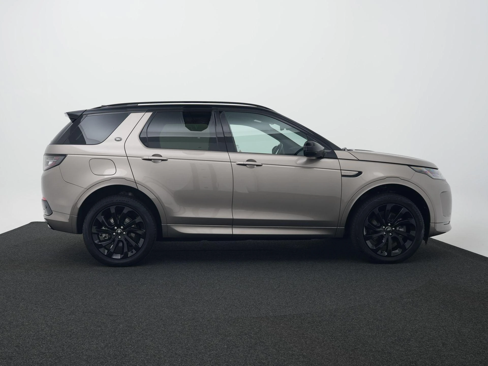 Land Rover-Discovery Sport-image-5