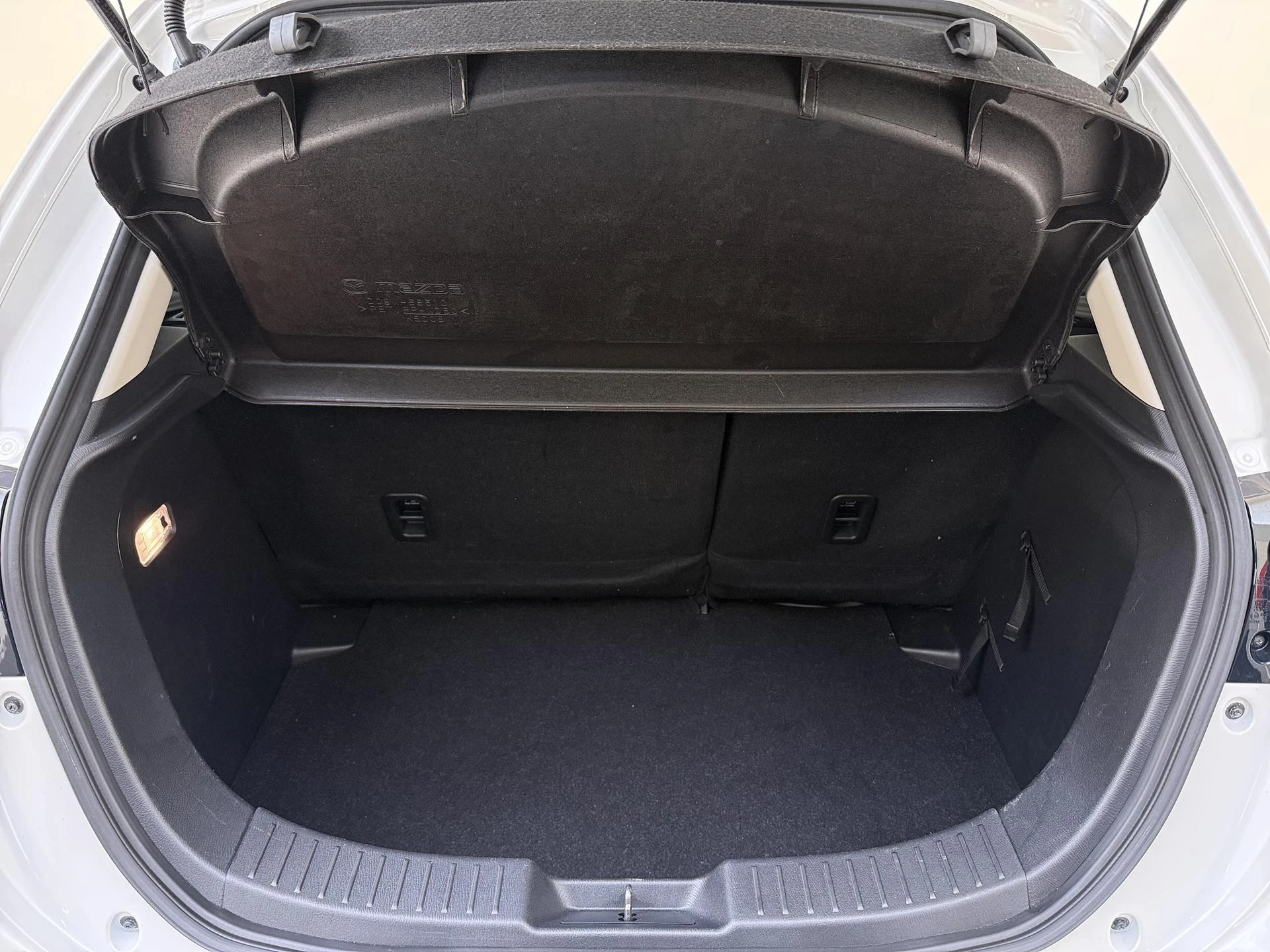 Mazda-2-image-25