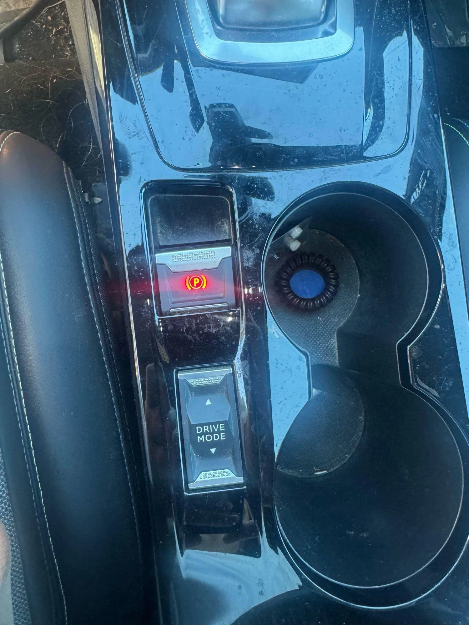 Peugeot-e-2008-image-17