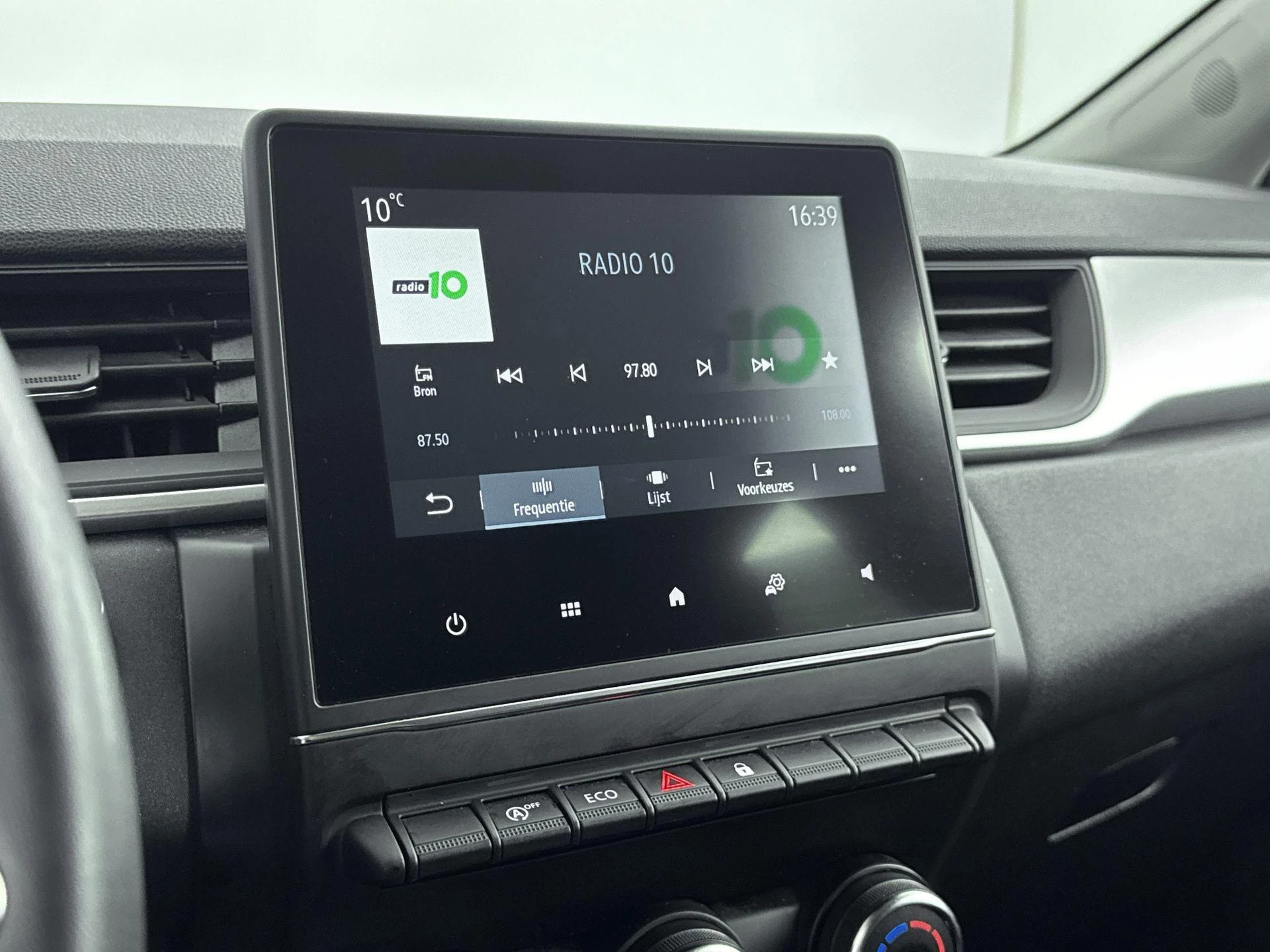 Renault-Captur-image-5