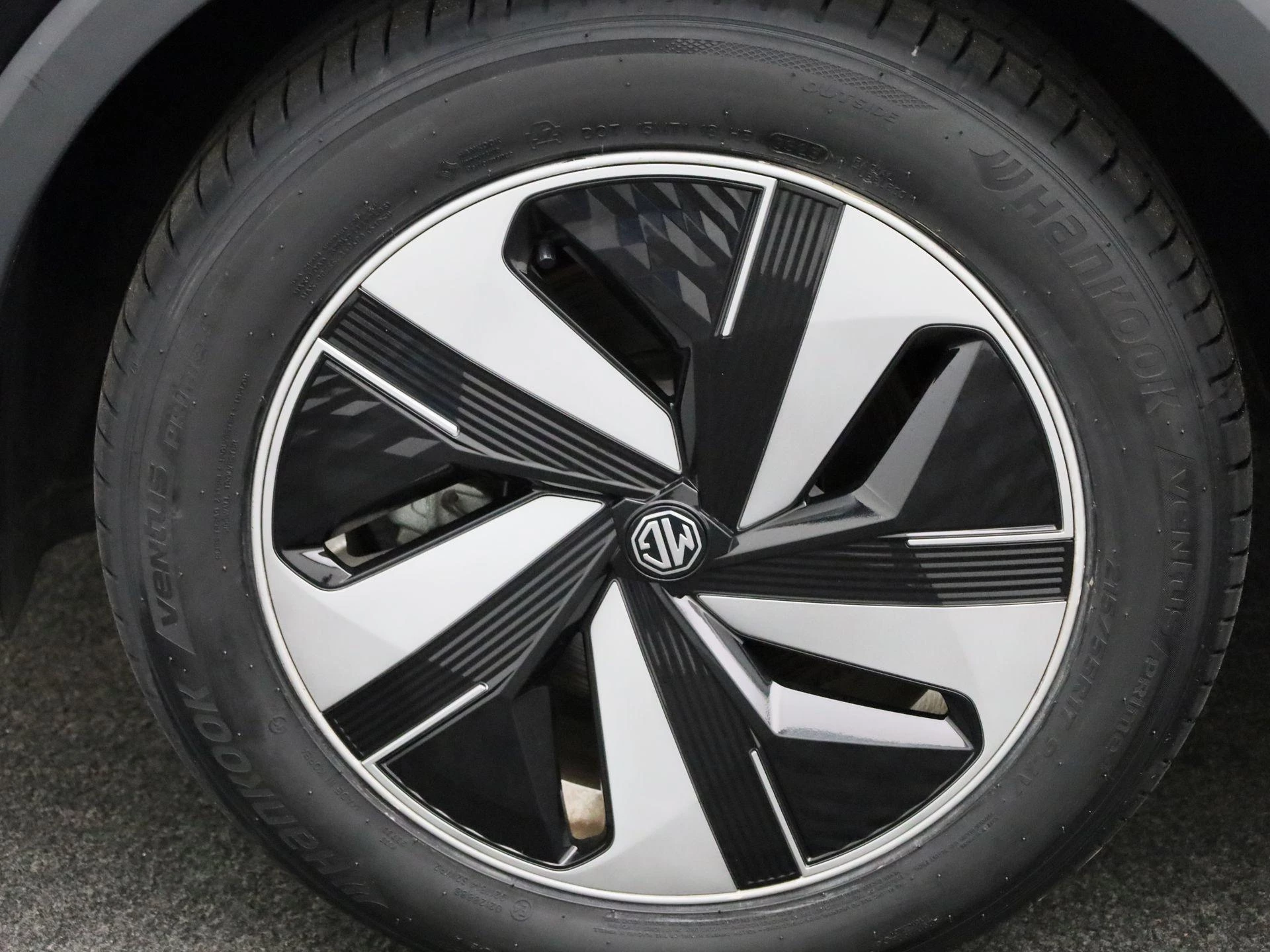 MG-ZS EV-image-11