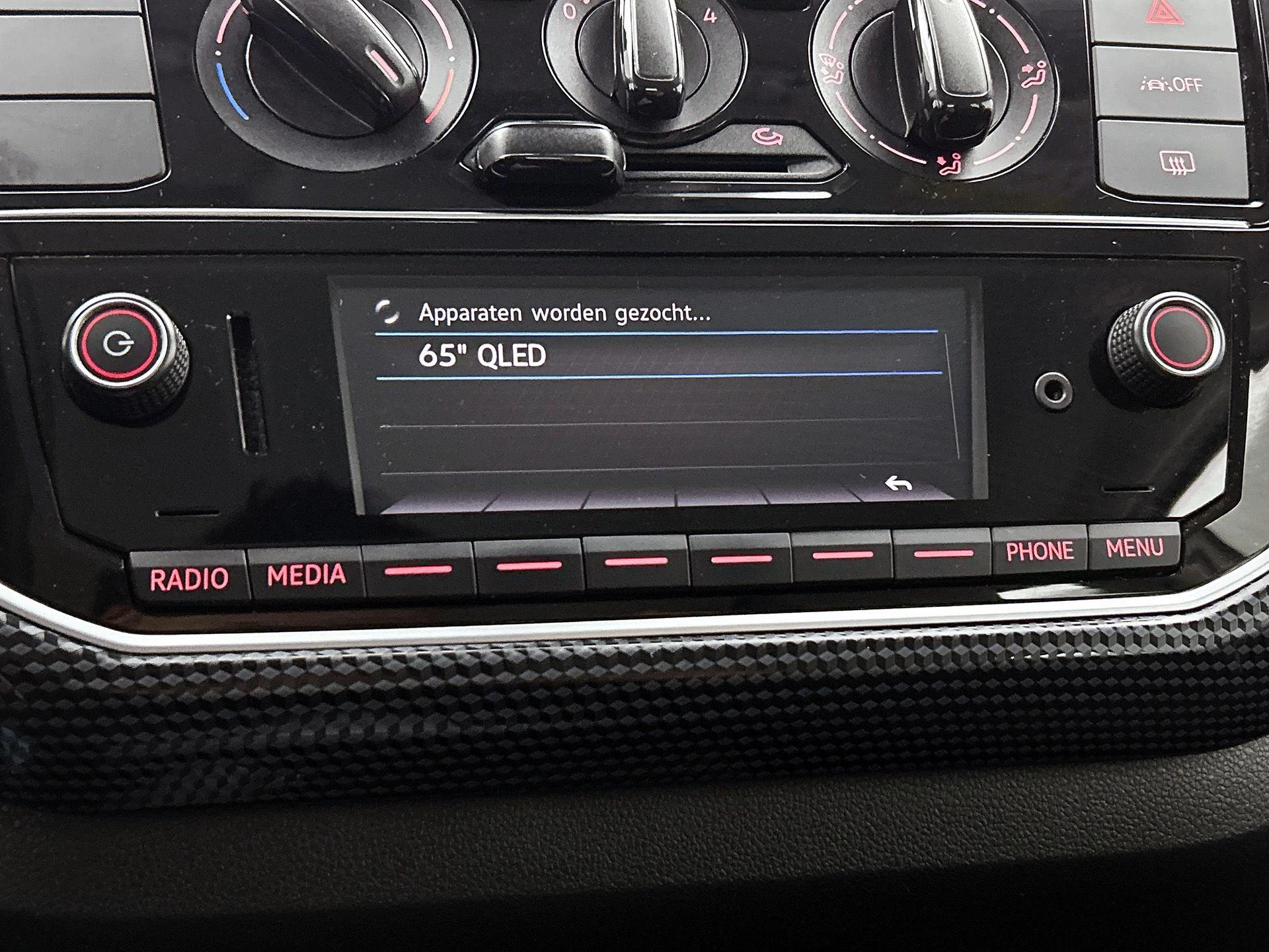 Volkswagen-up!-image-13